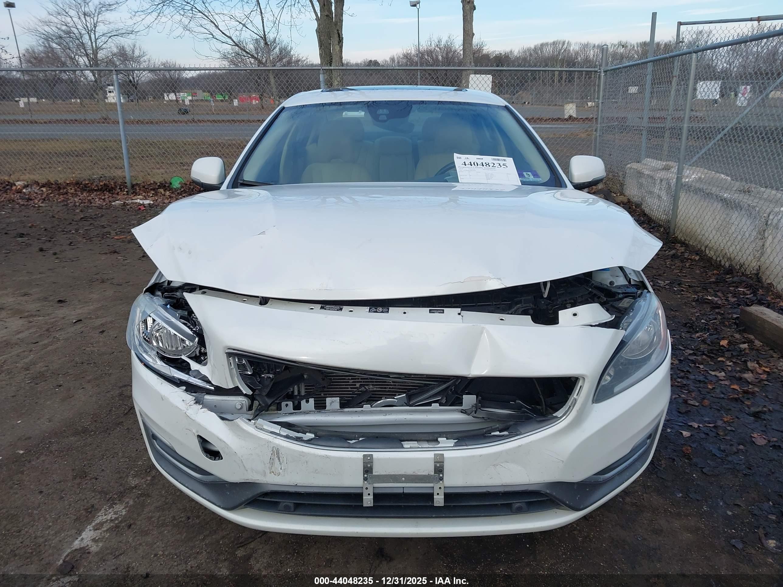 VOLVO S60 image 6