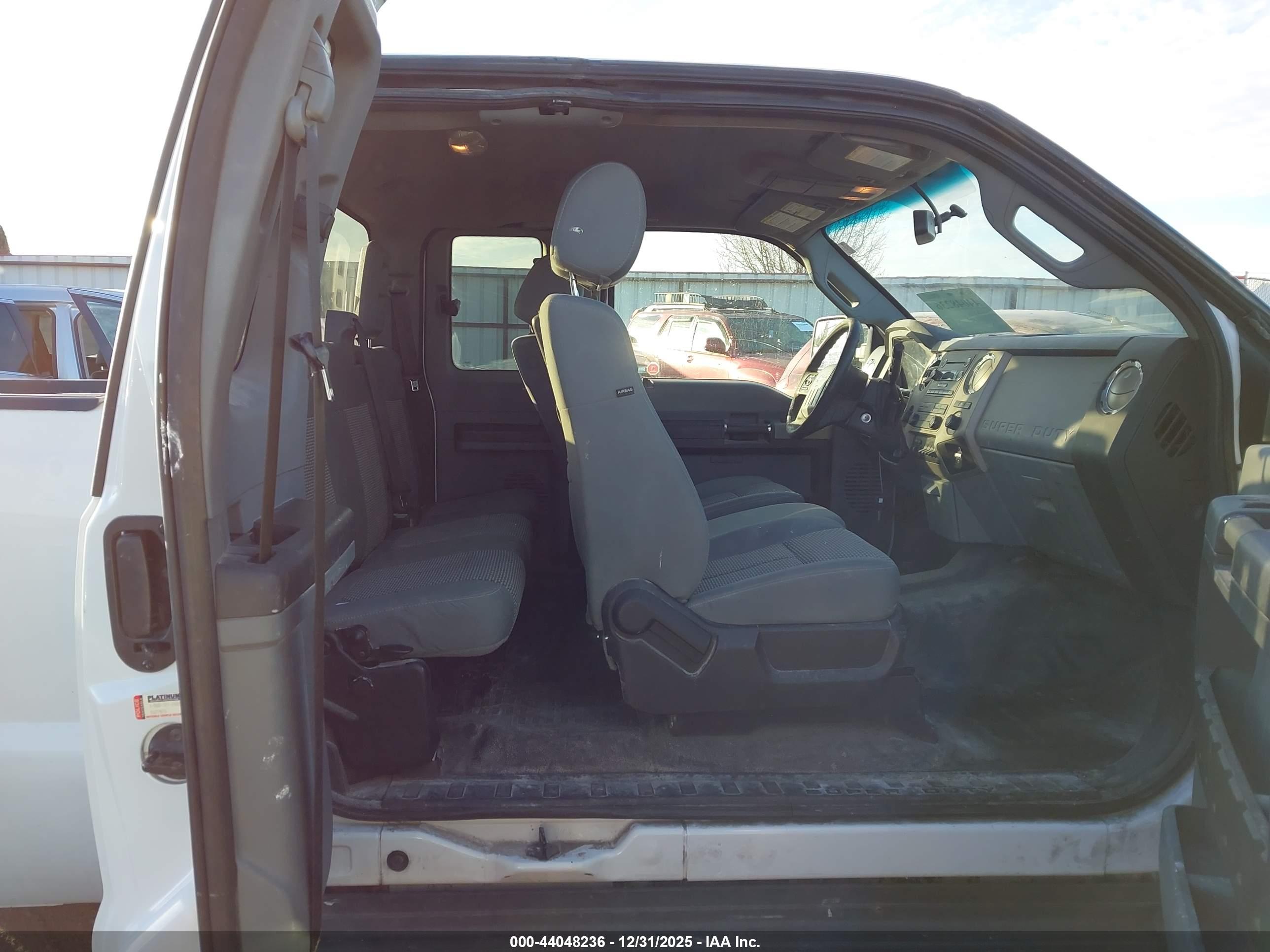 FORD F-250 image 8