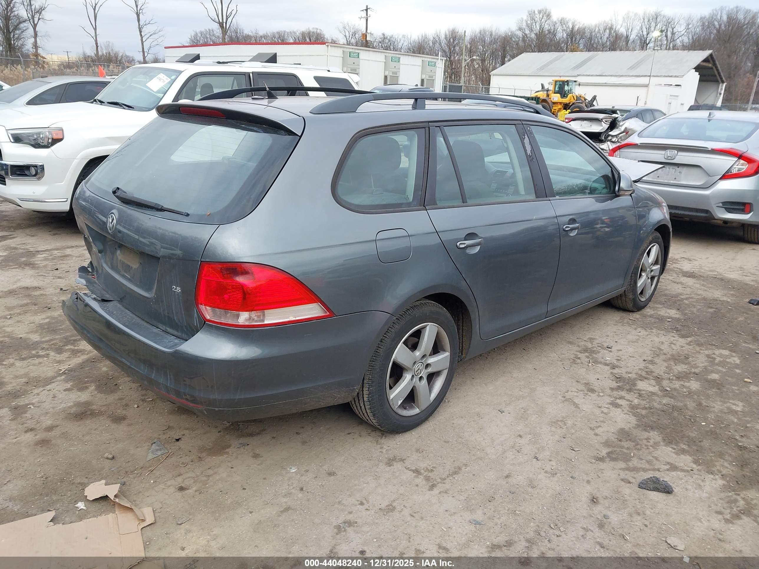 VOLKSWAGEN JETTA image 4