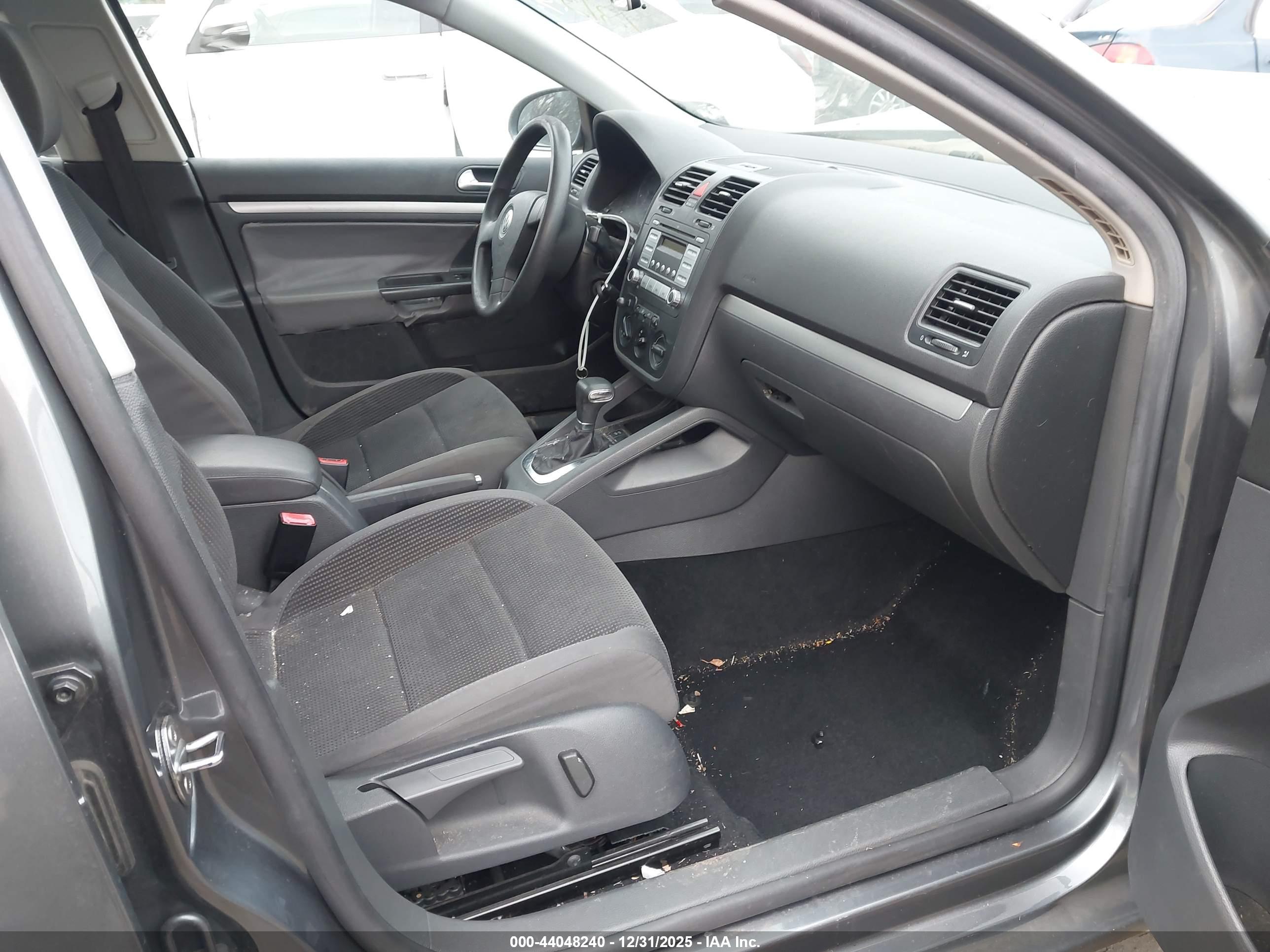 VOLKSWAGEN JETTA image 5