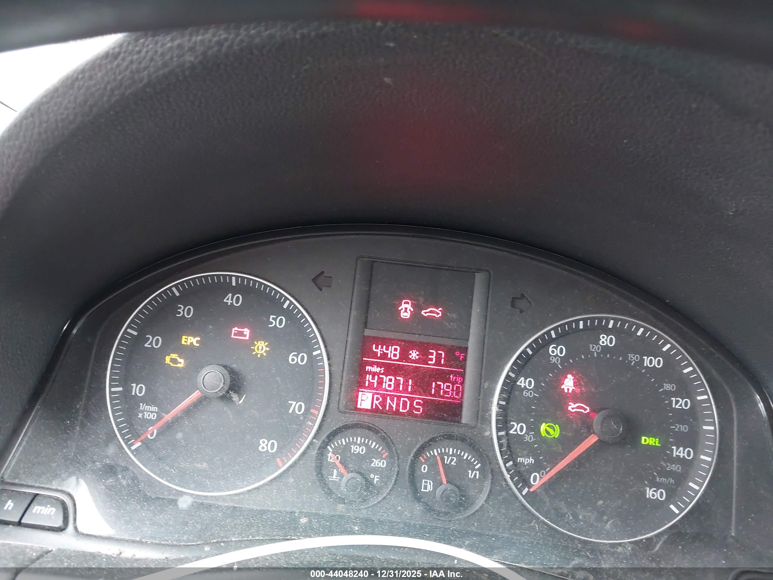 VOLKSWAGEN JETTA image 7