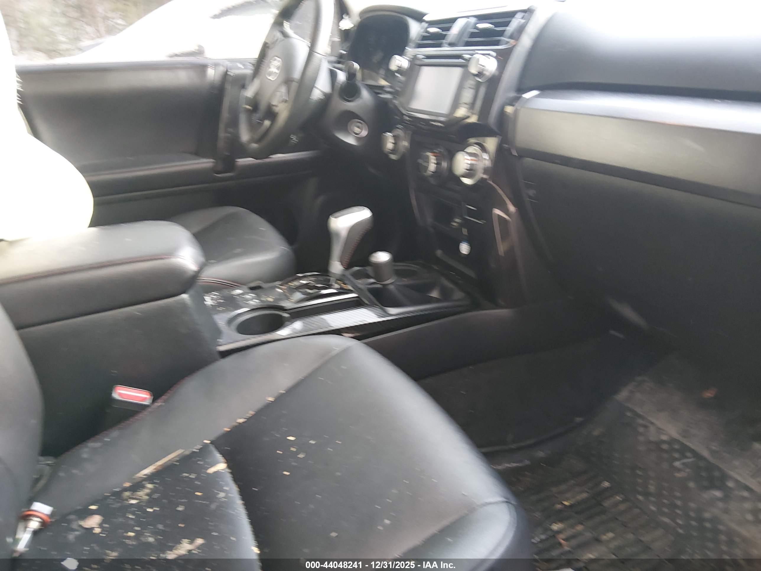TOYOTA 4RUNNER image 5