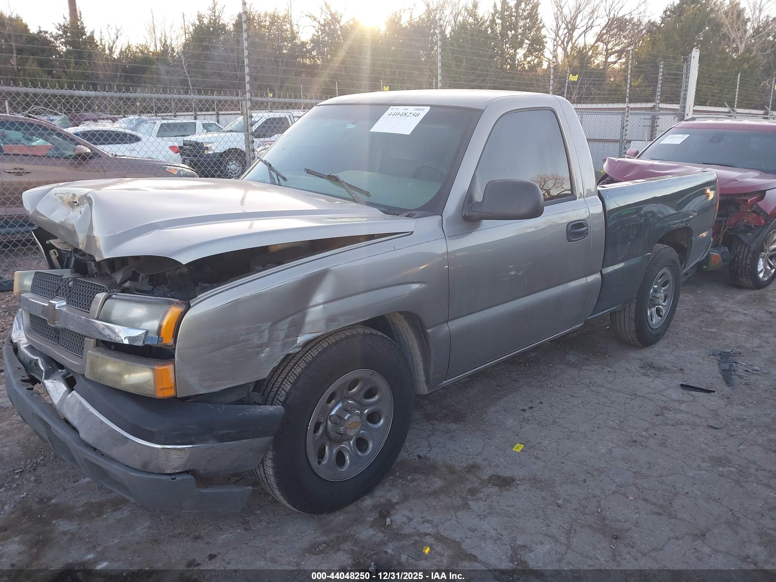 CHEVROLET SILVERADO image 2