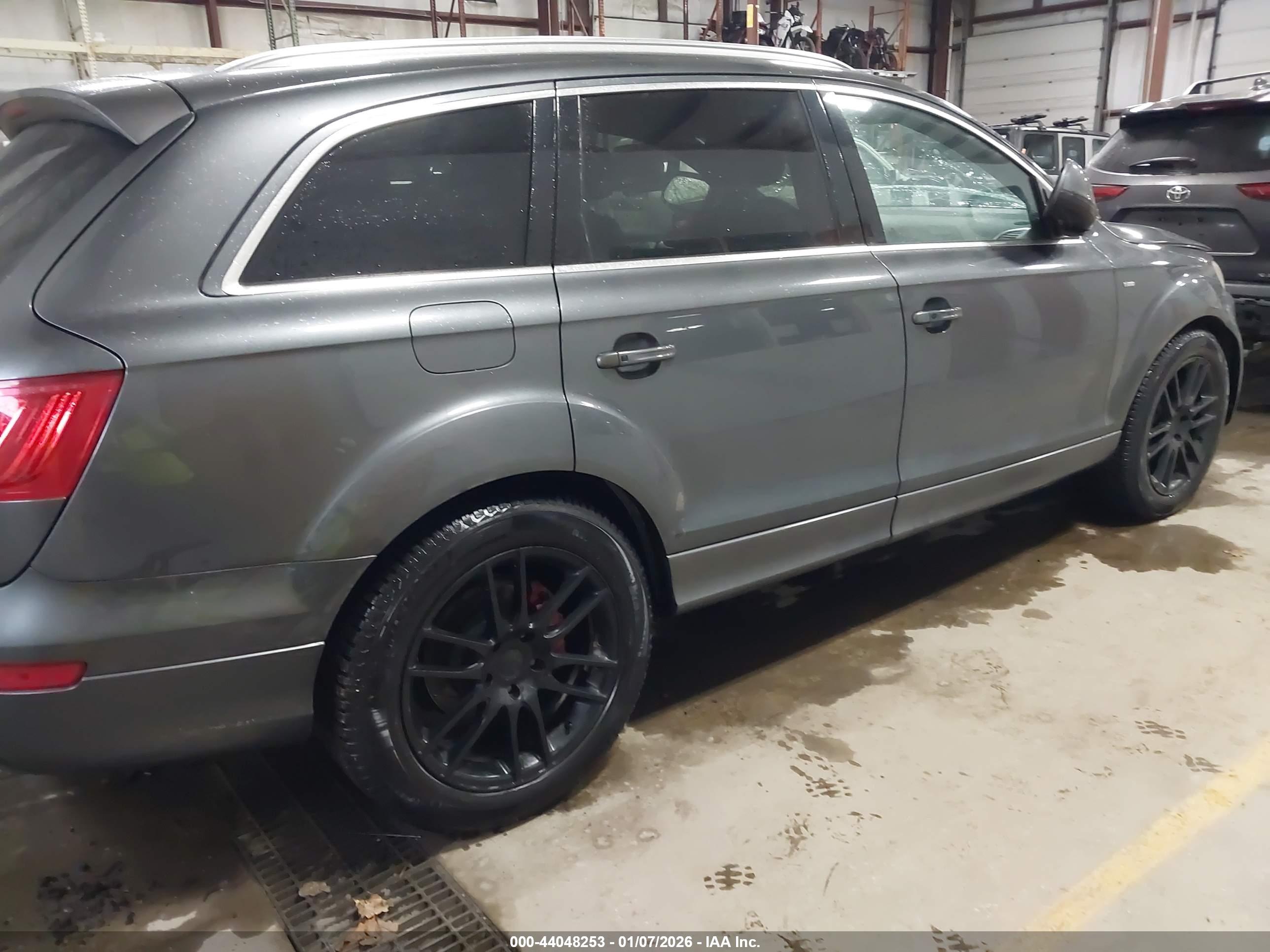 AUDI Q7 image 4