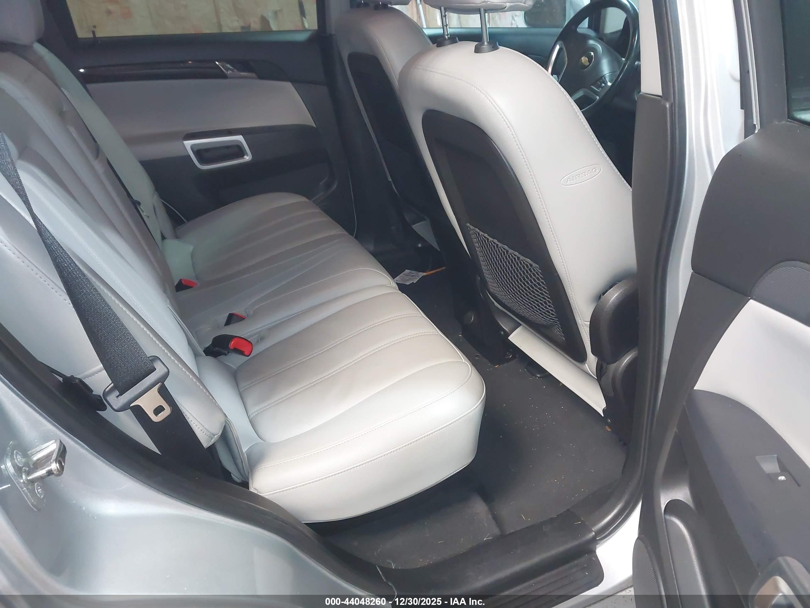 CHEVROLET CAPTIVA image 8