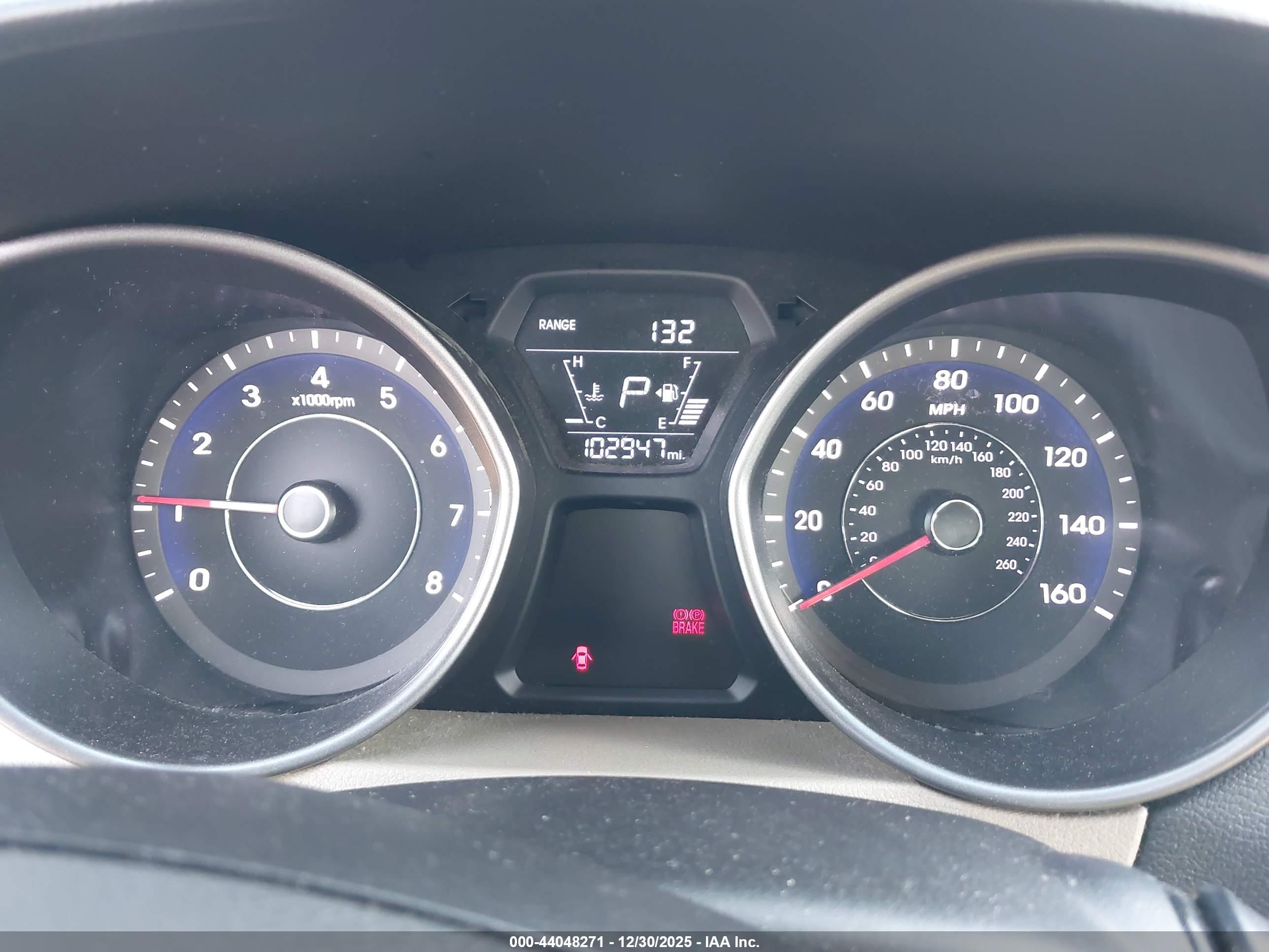 HYUNDAI ELANTRA image 7