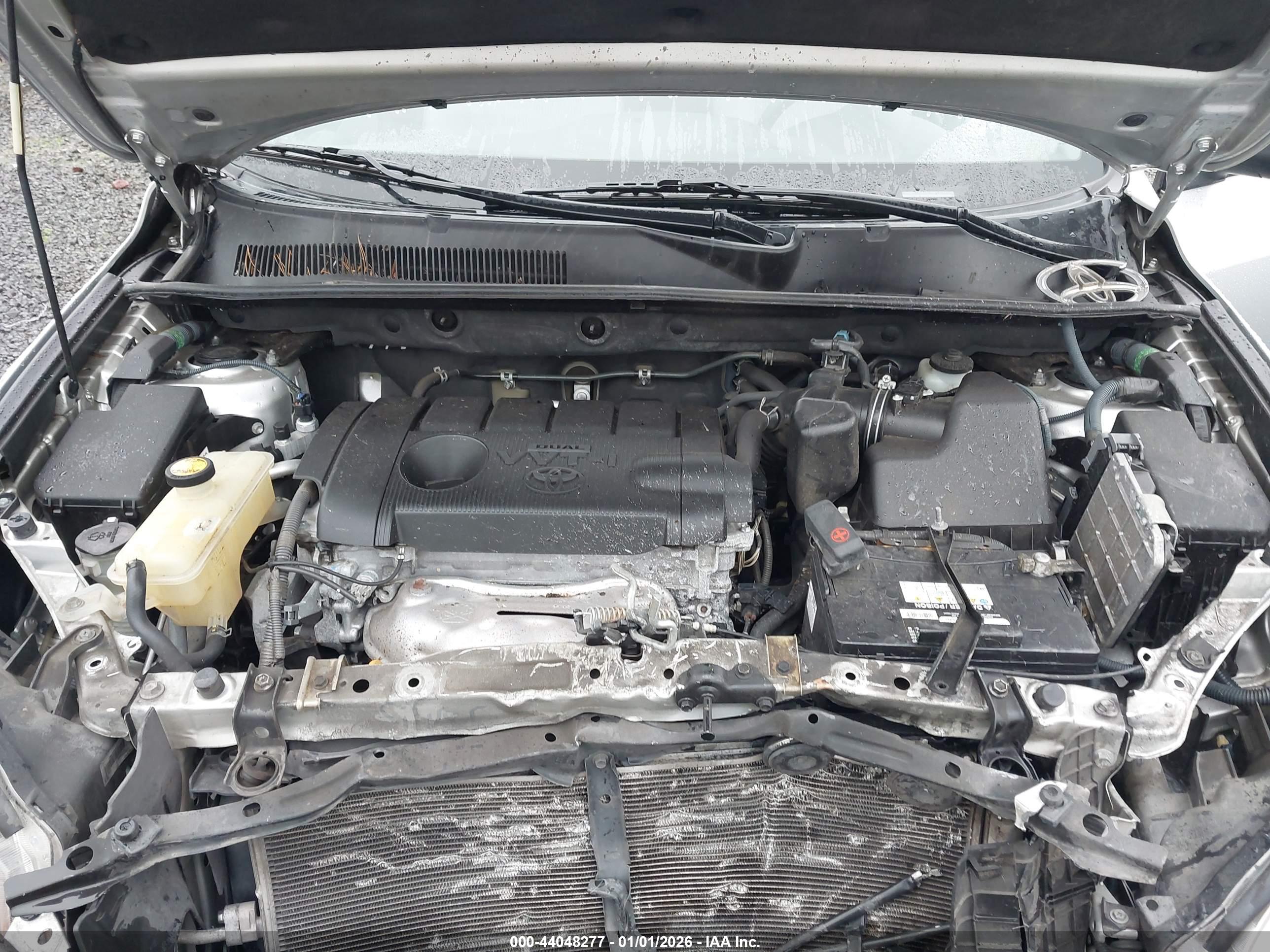 TOYOTA RAV4 image 10