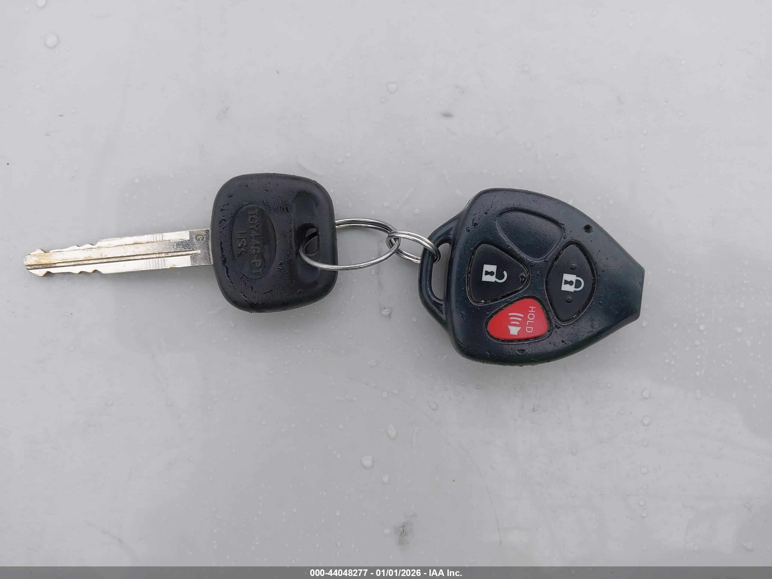 TOYOTA RAV4 image 11
