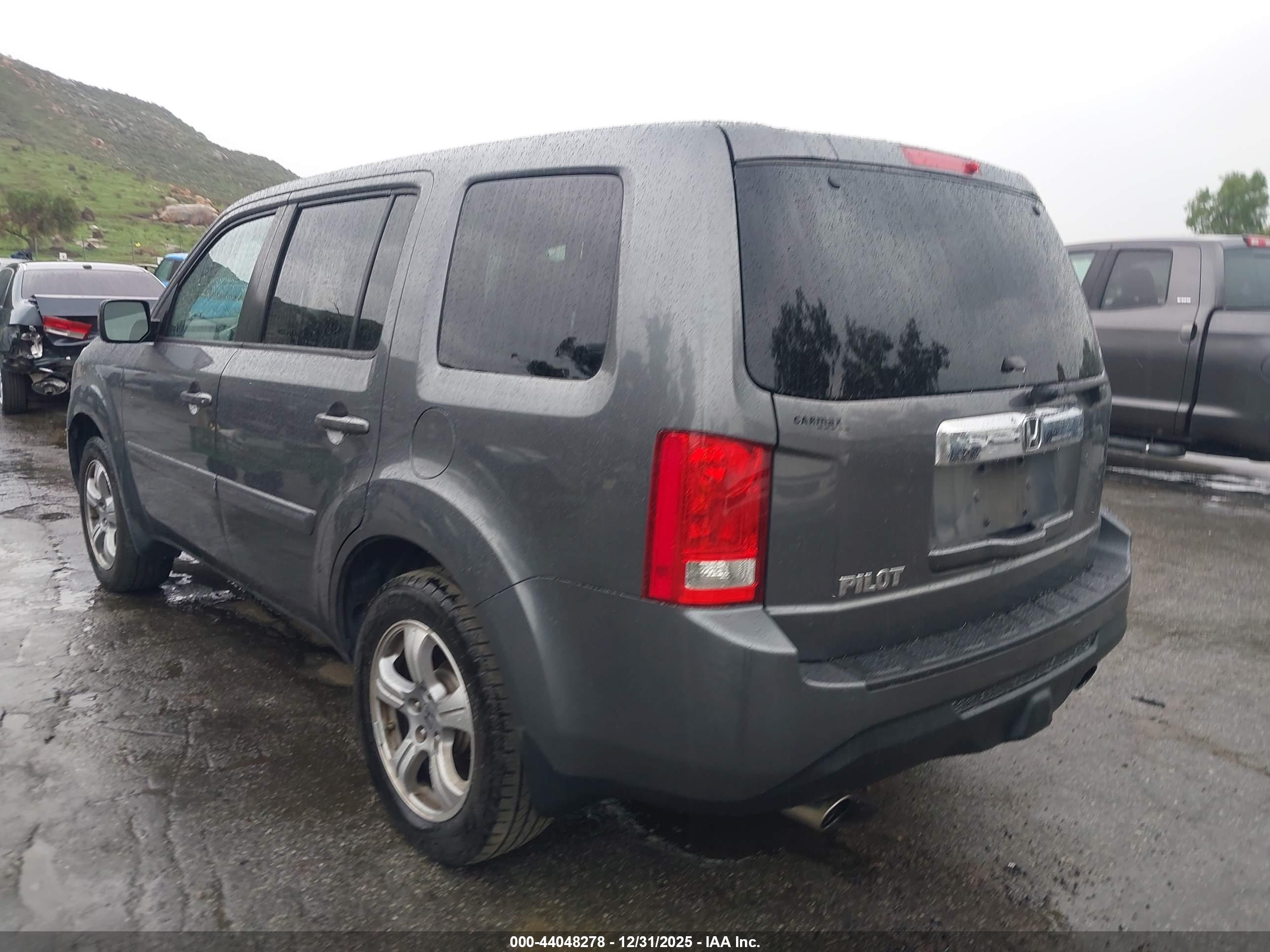 HONDA PILOT image 3