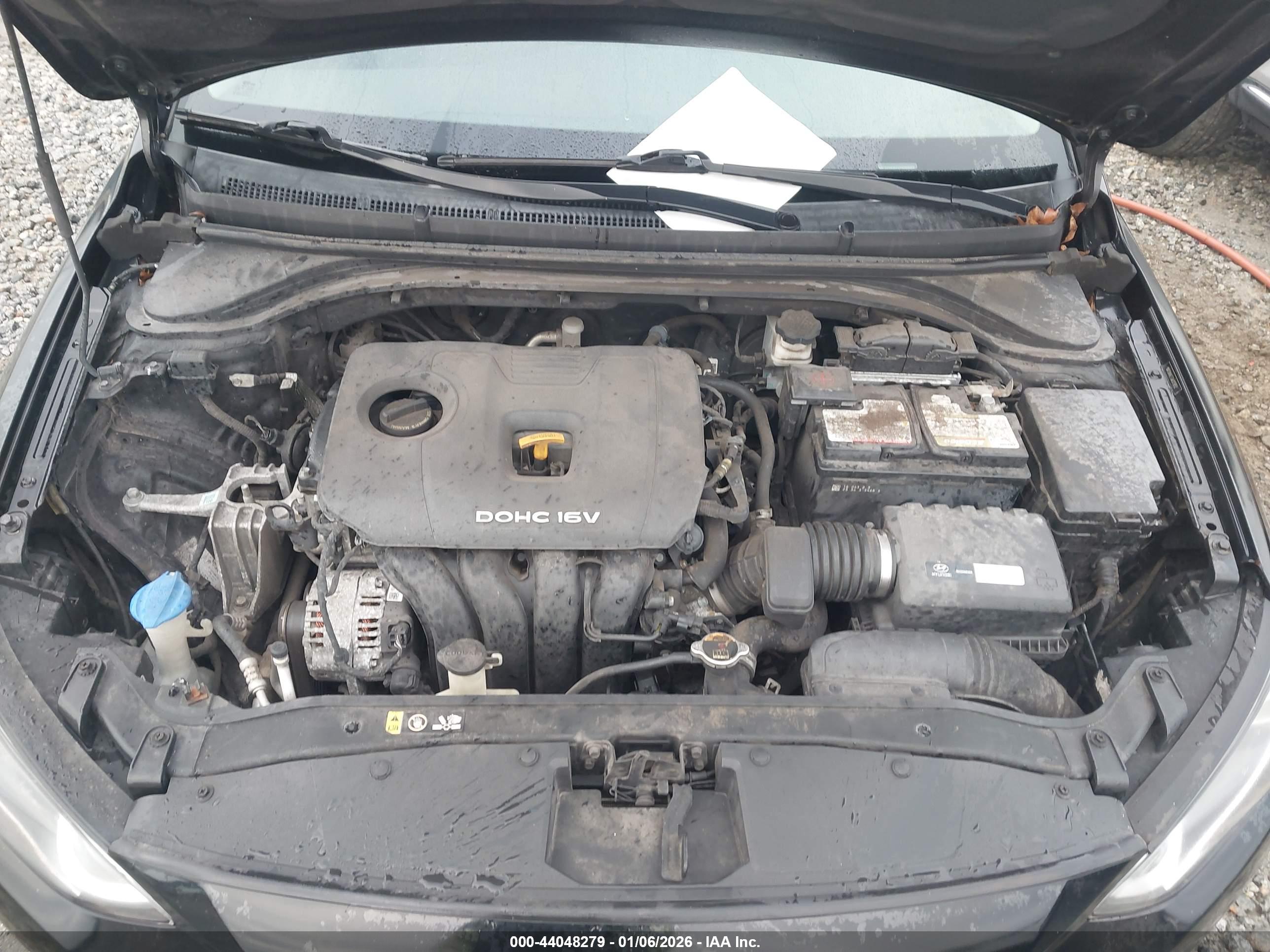 HYUNDAI ELANTRA image 10
