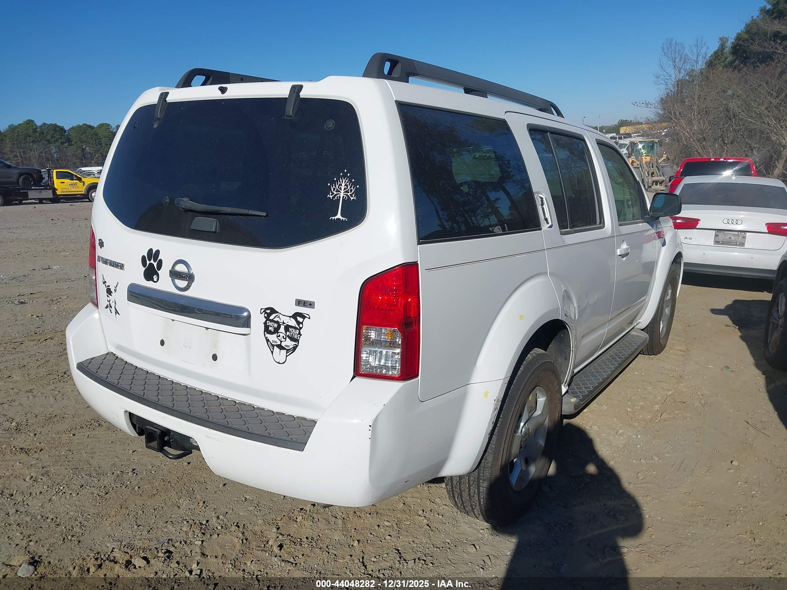 NISSAN PATHFINDER image 4