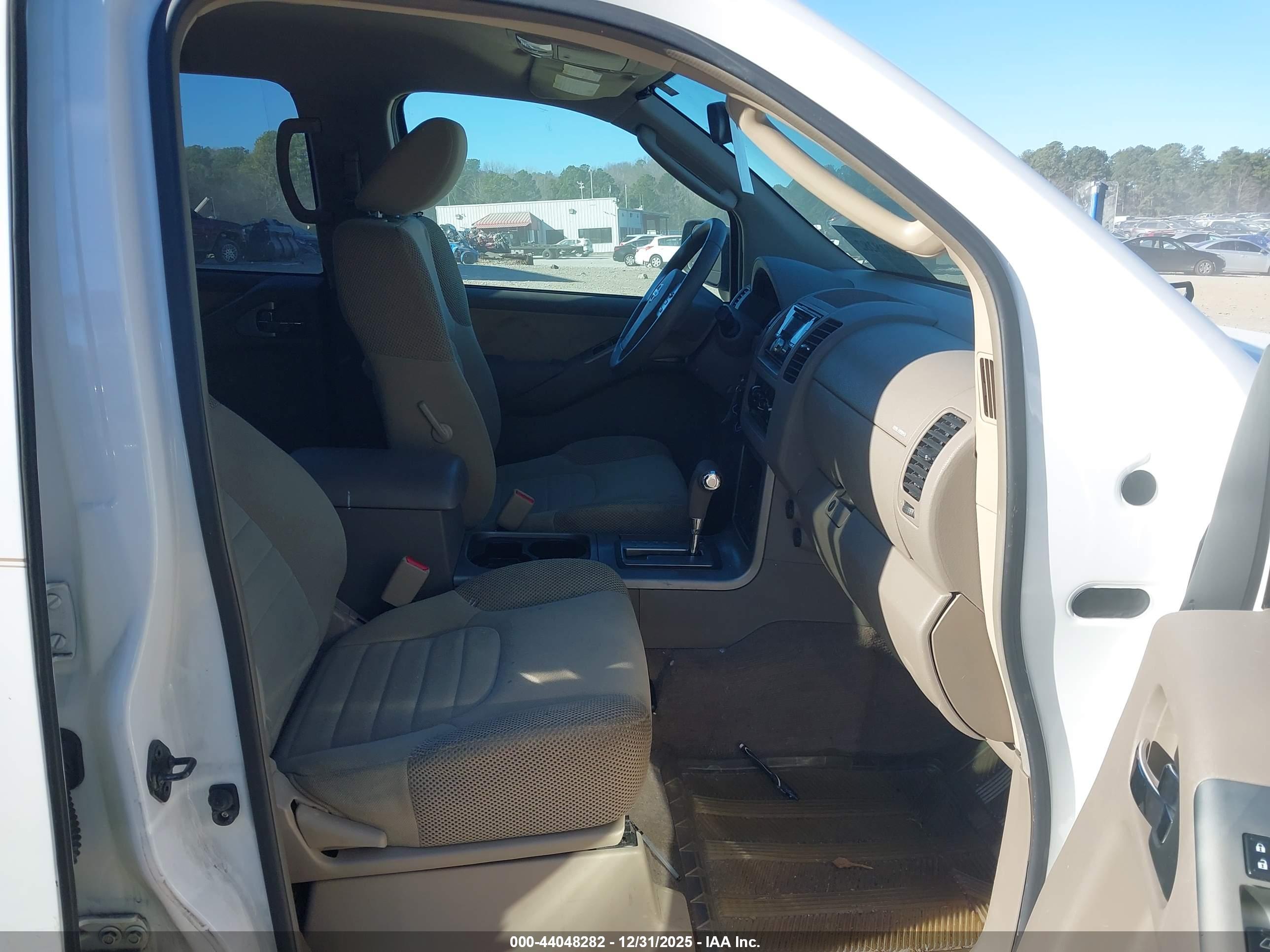 NISSAN PATHFINDER image 5