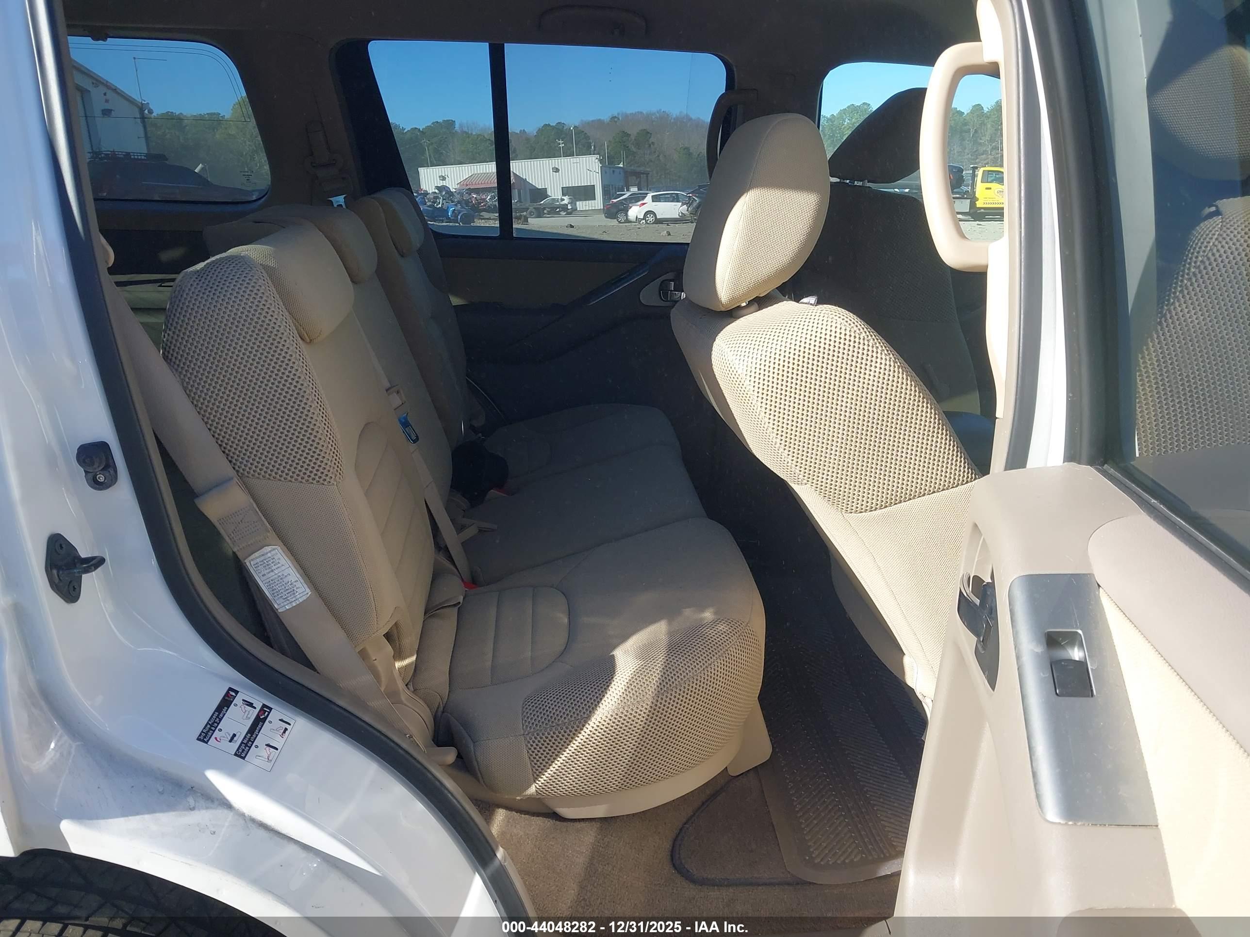 NISSAN PATHFINDER image 8