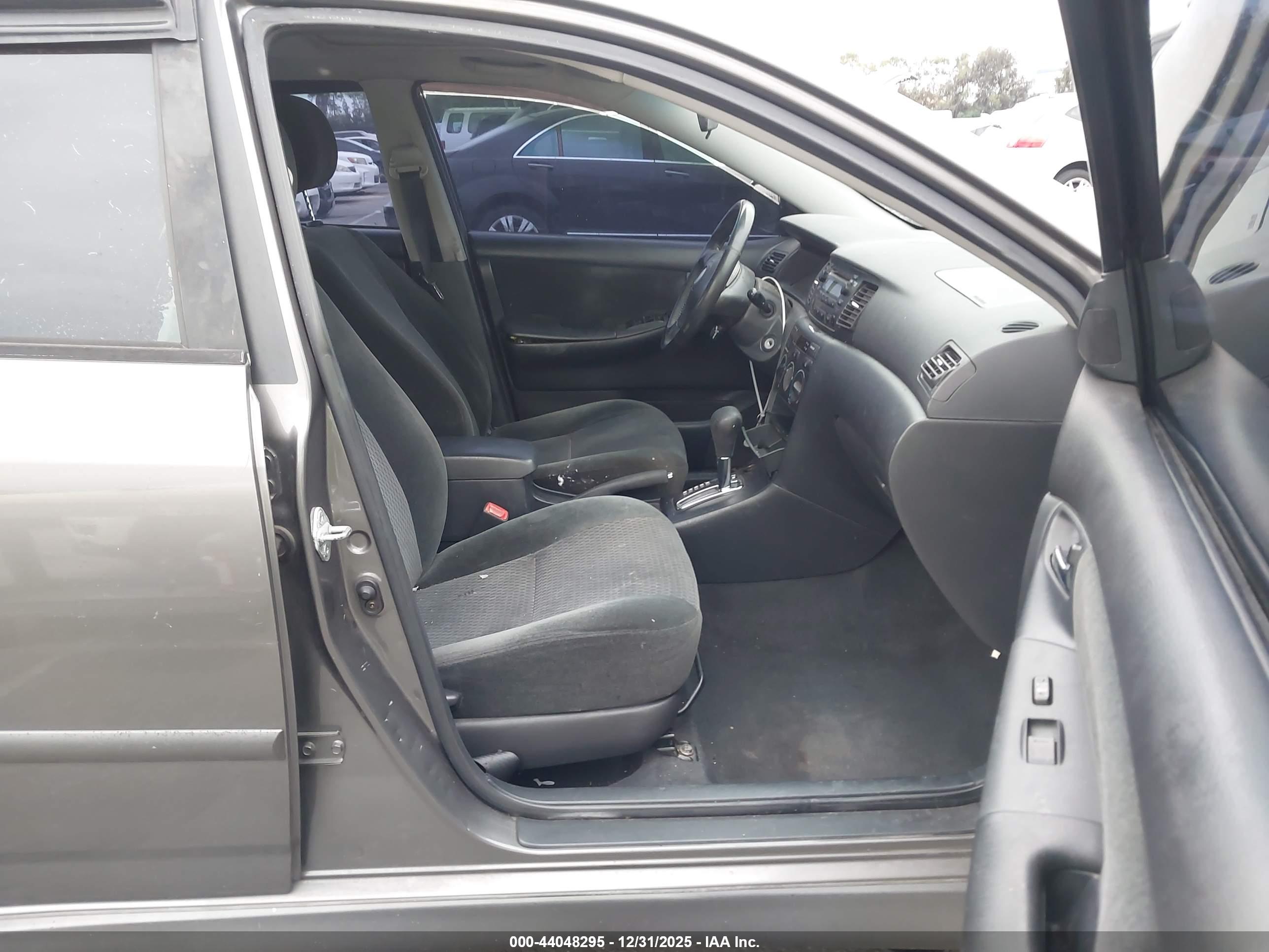 TOYOTA COROLLA image 5