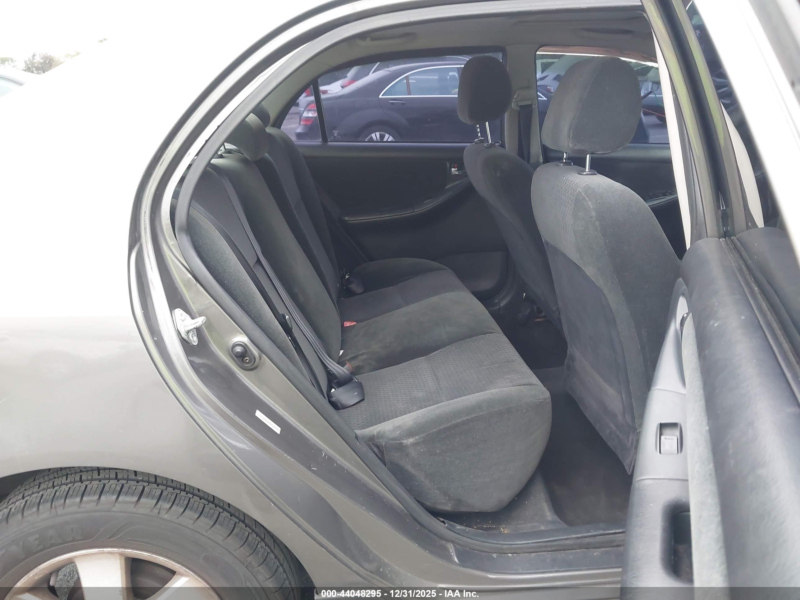TOYOTA COROLLA image 8