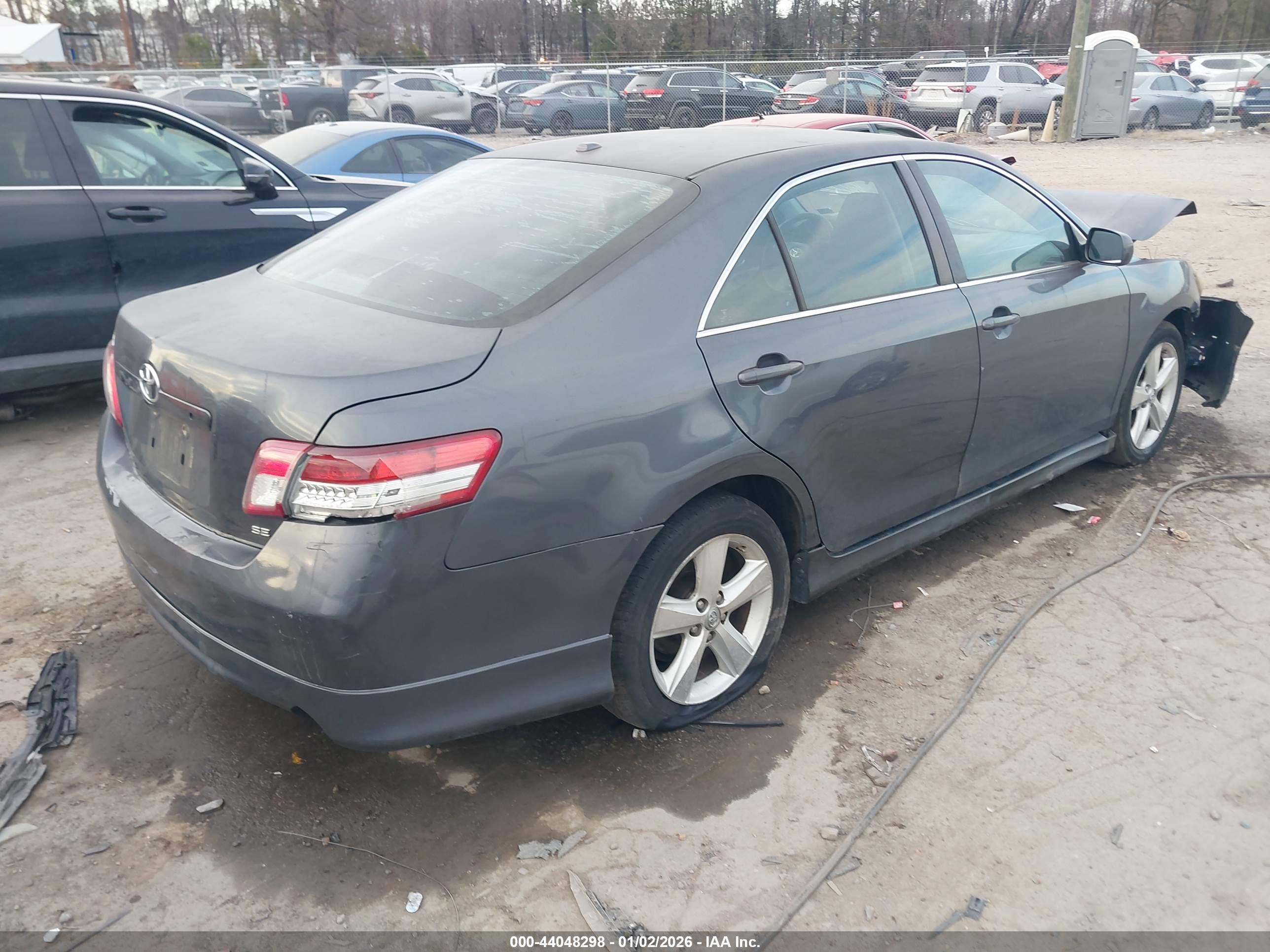 TOYOTA CAMRY image 4