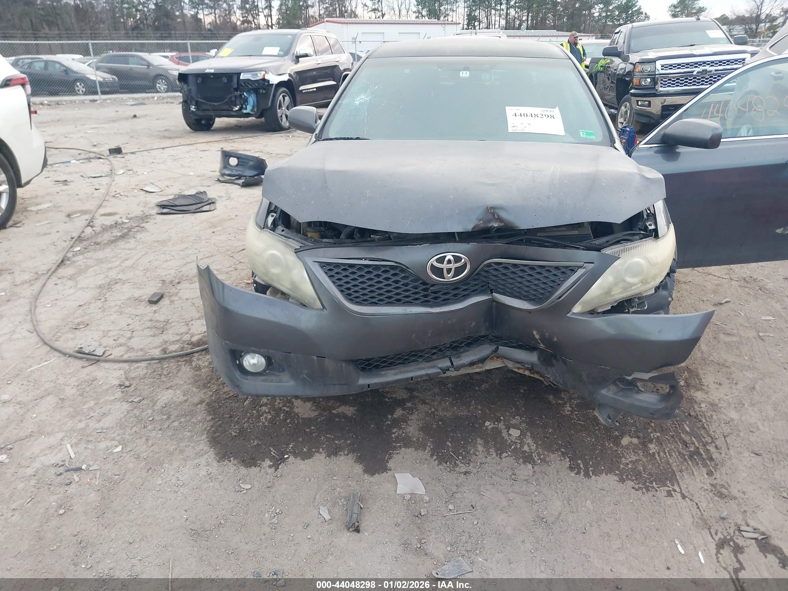 TOYOTA CAMRY image 6