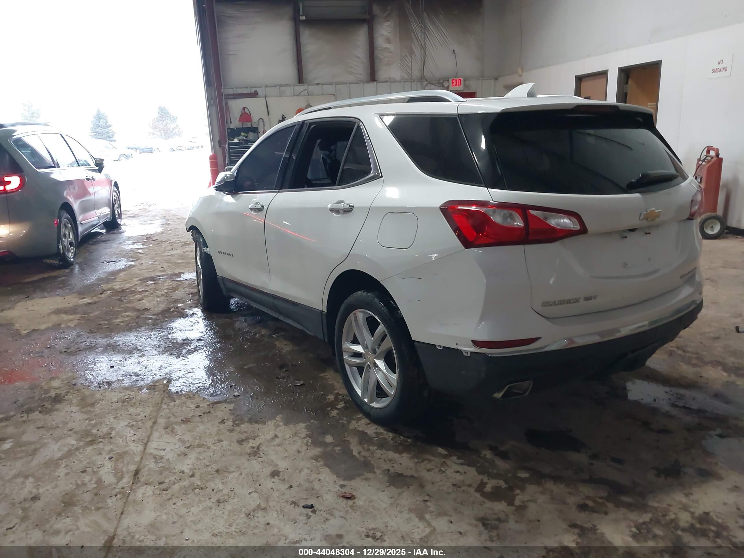 CHEVROLET EQUINOX image 3