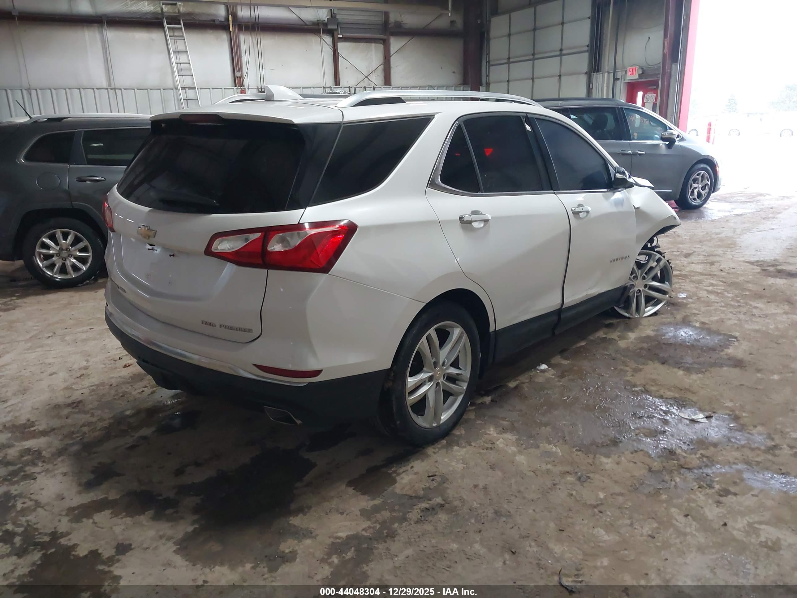 CHEVROLET EQUINOX image 4