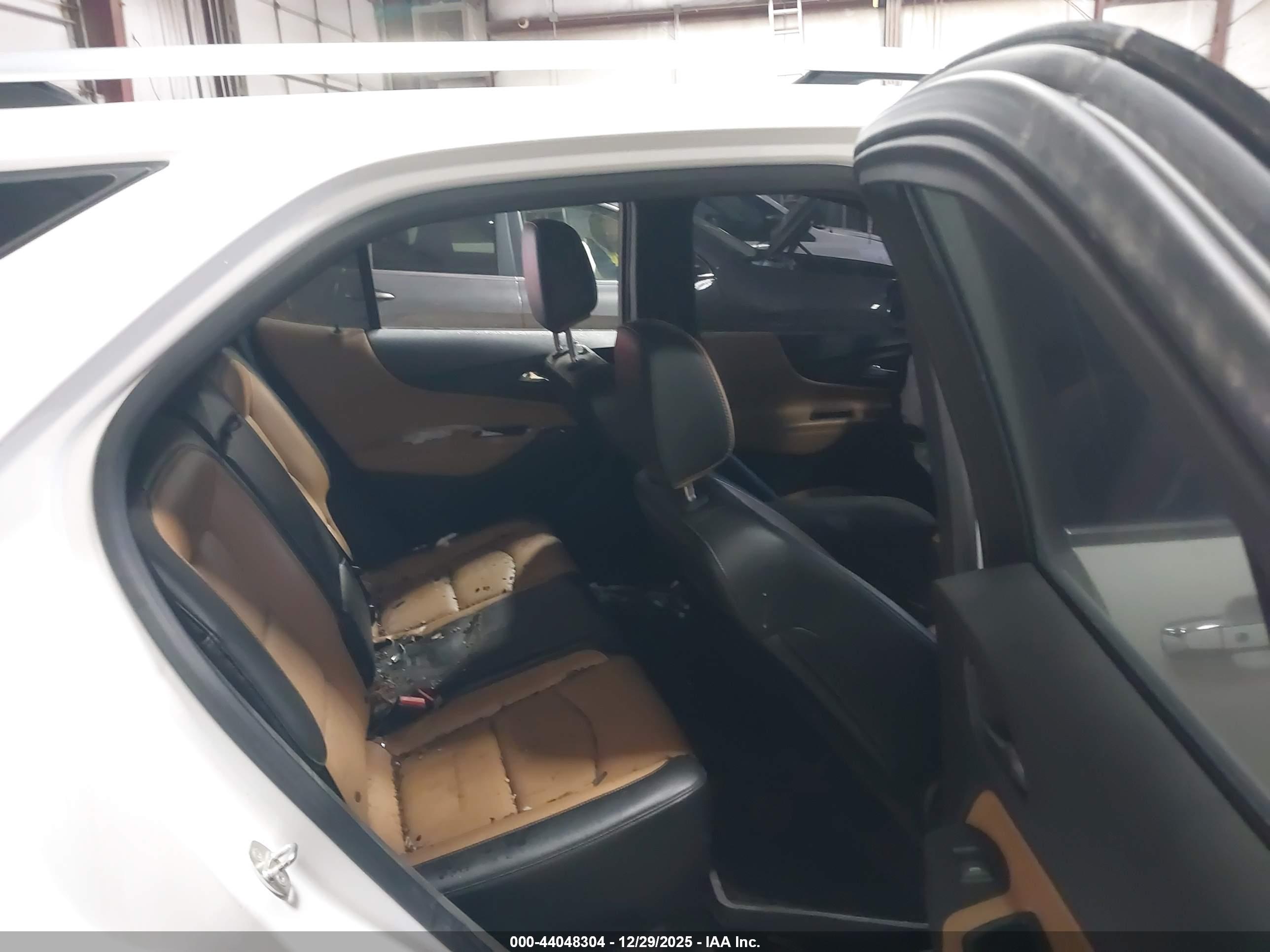 CHEVROLET EQUINOX image 8