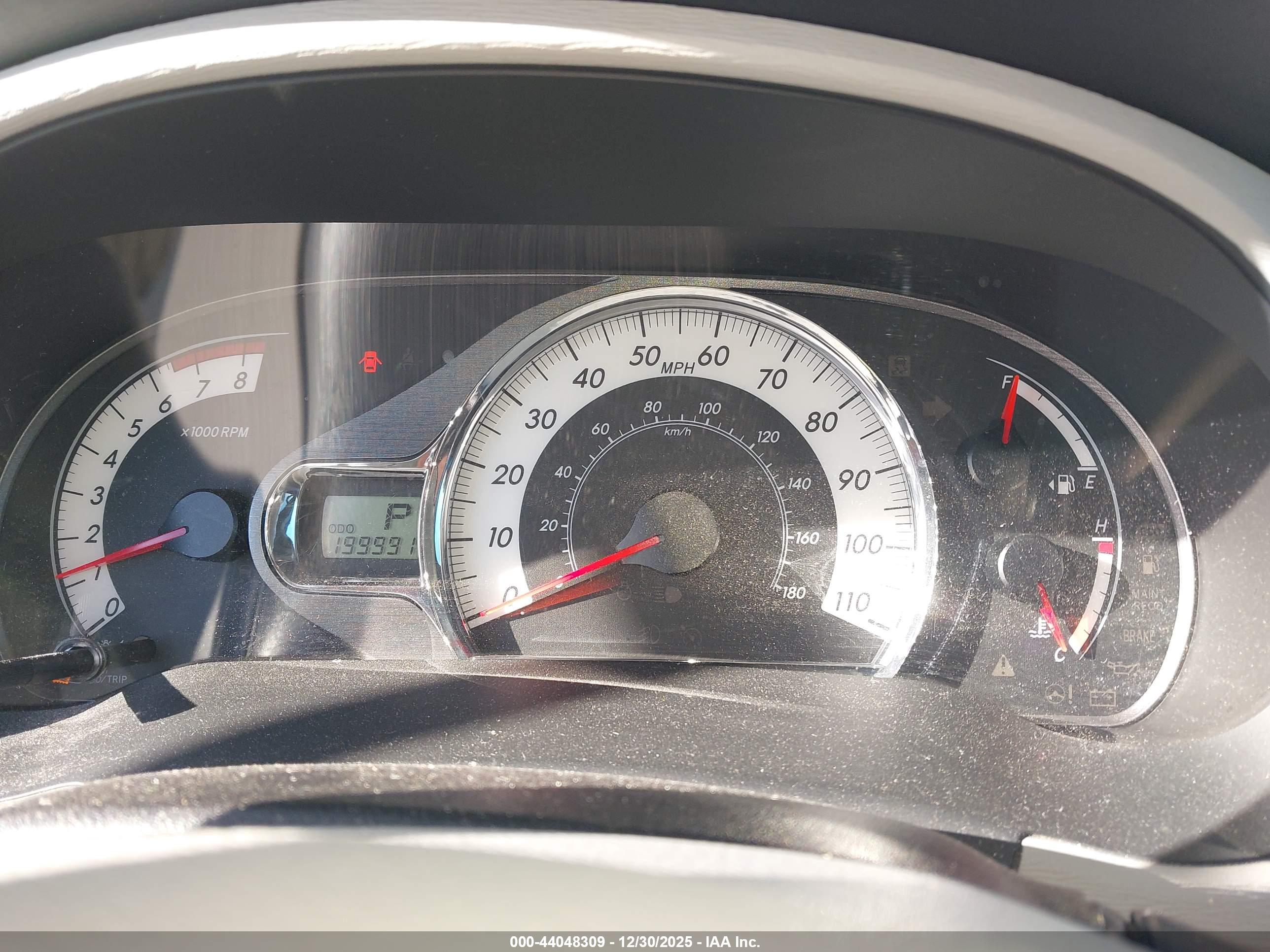 TOYOTA SIENNA image 7