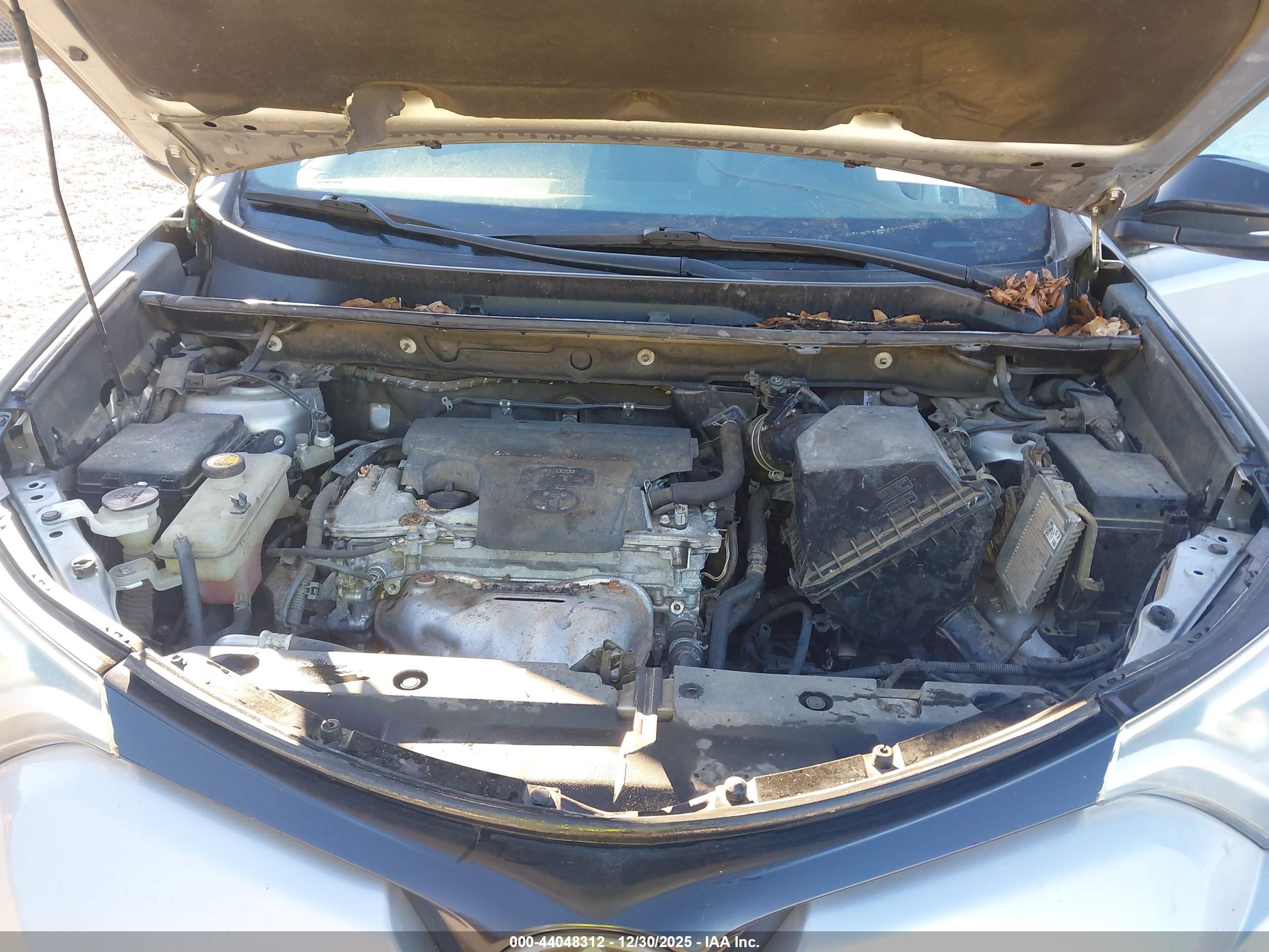 TOYOTA RAV4 image 10
