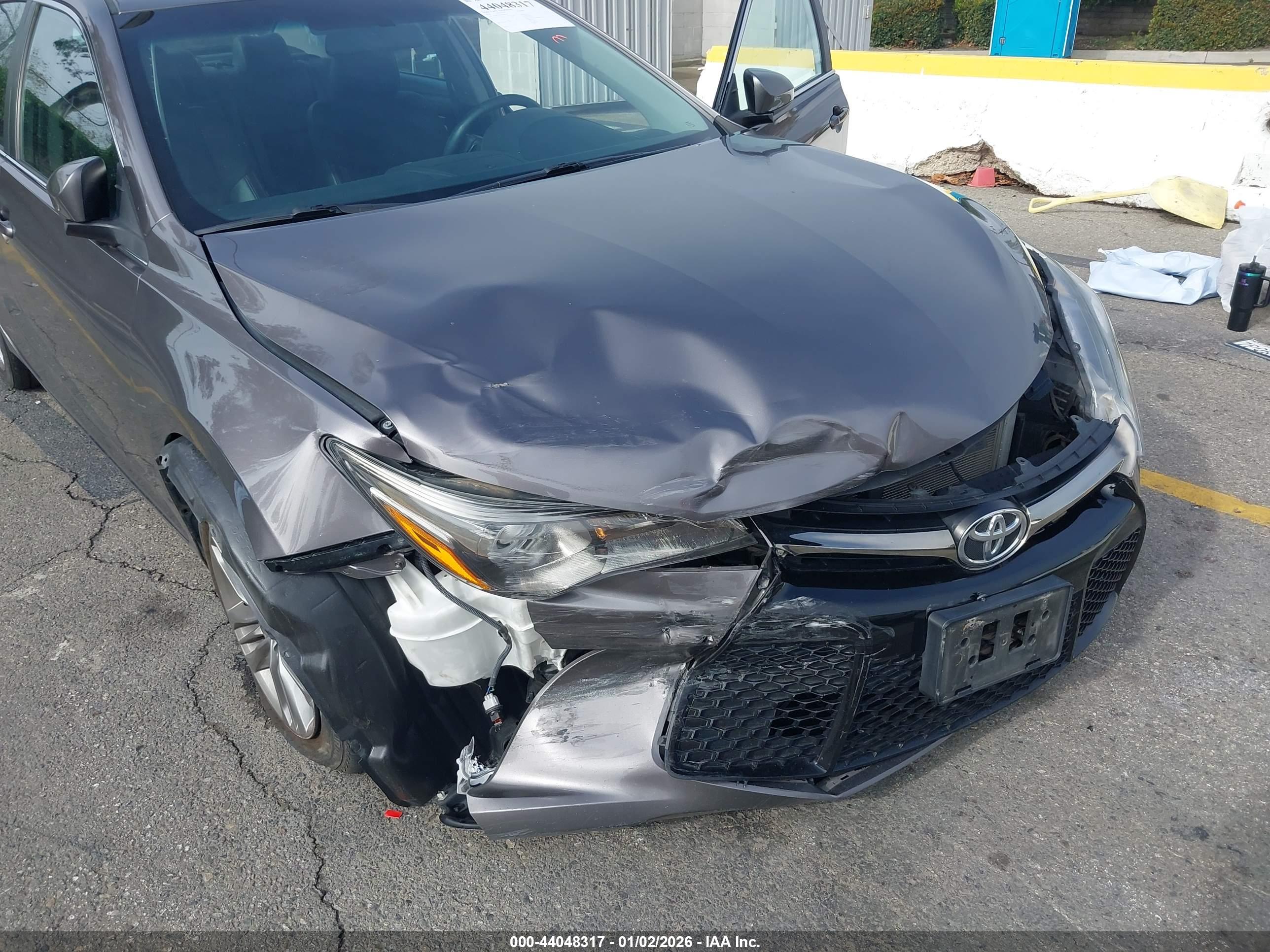 TOYOTA CAMRY image 6