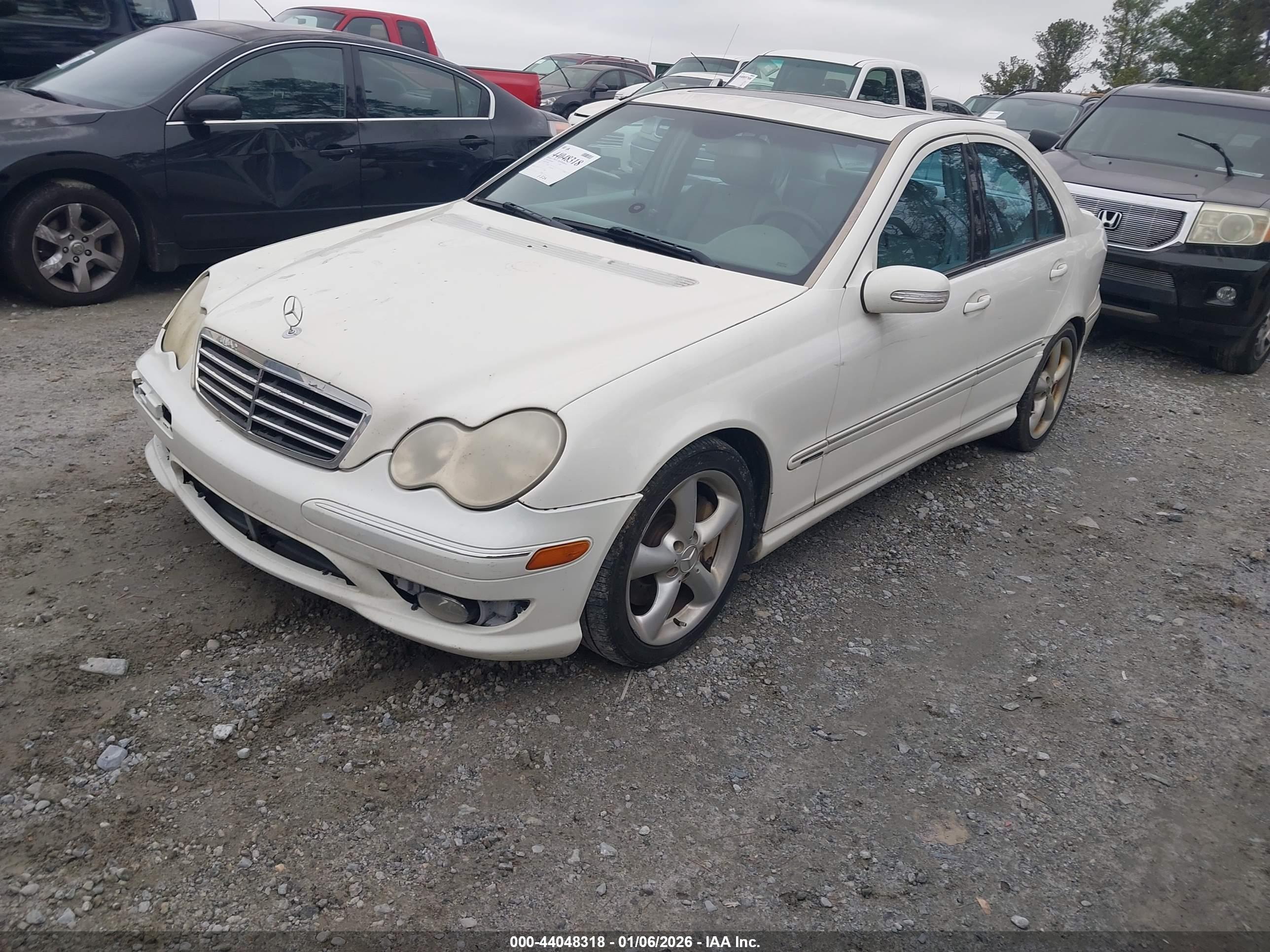 MERCEDES-BENZ C image 2