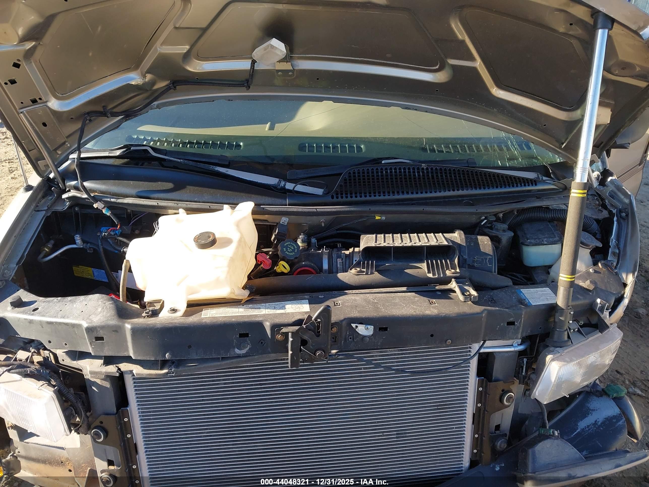 GMC SAVANA image 10