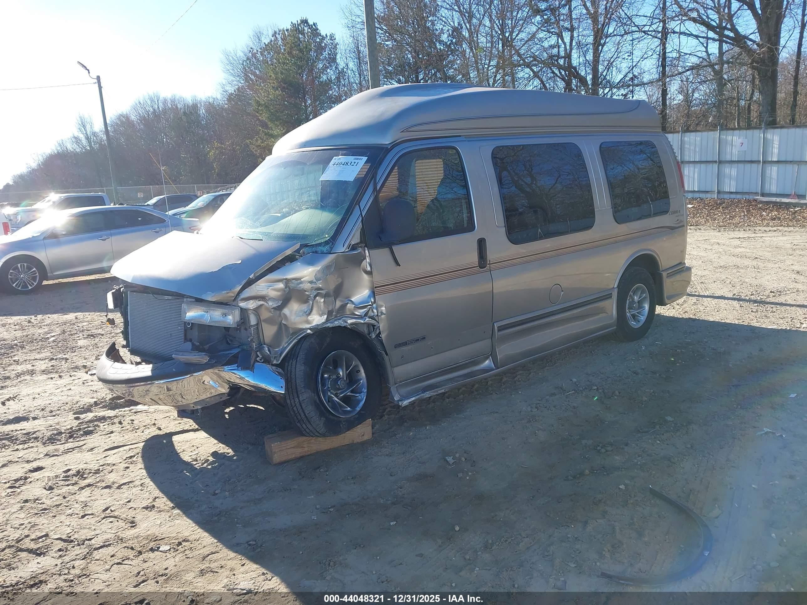GMC SAVANA image 2