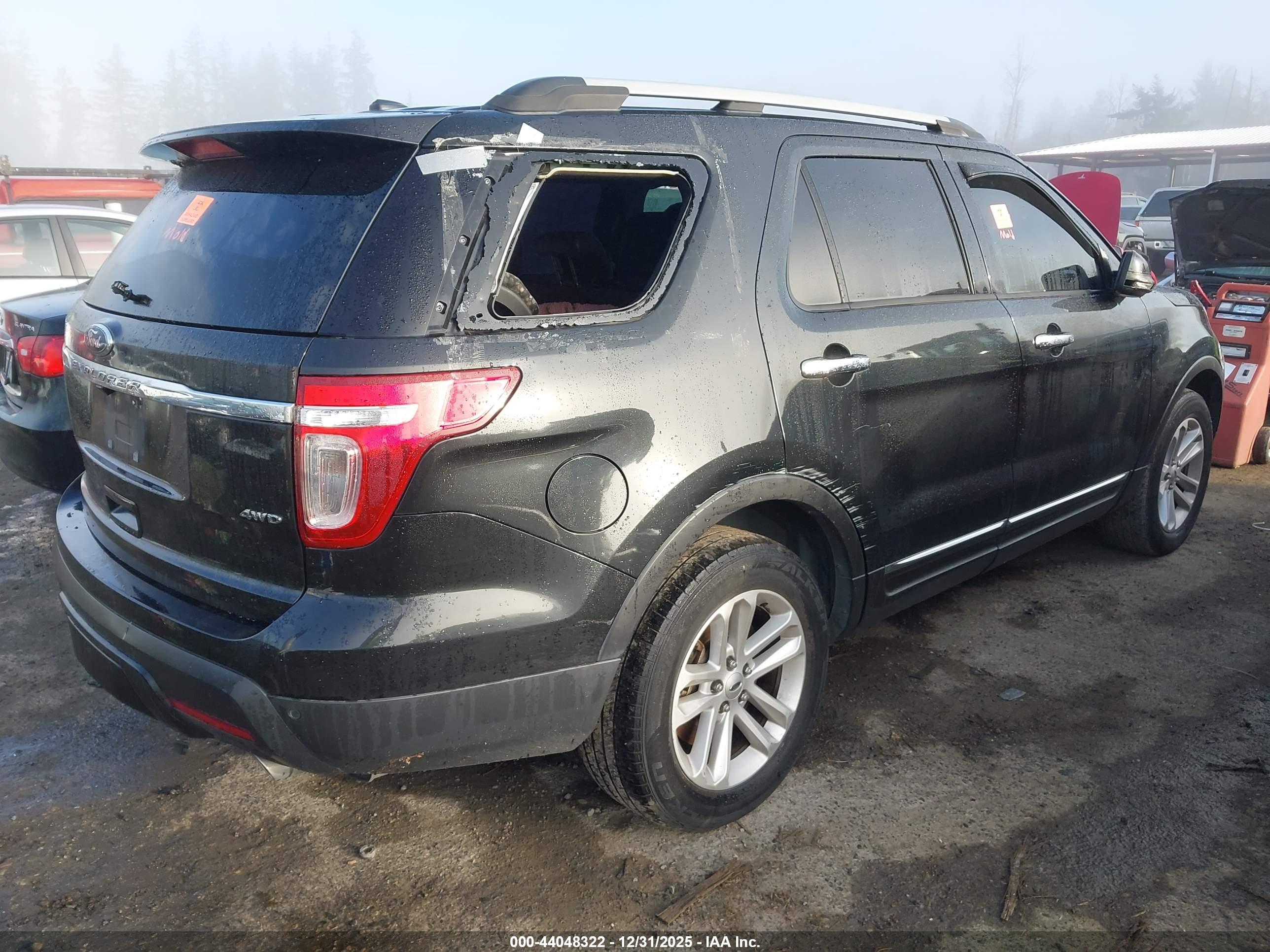 FORD EXPLORER image 4