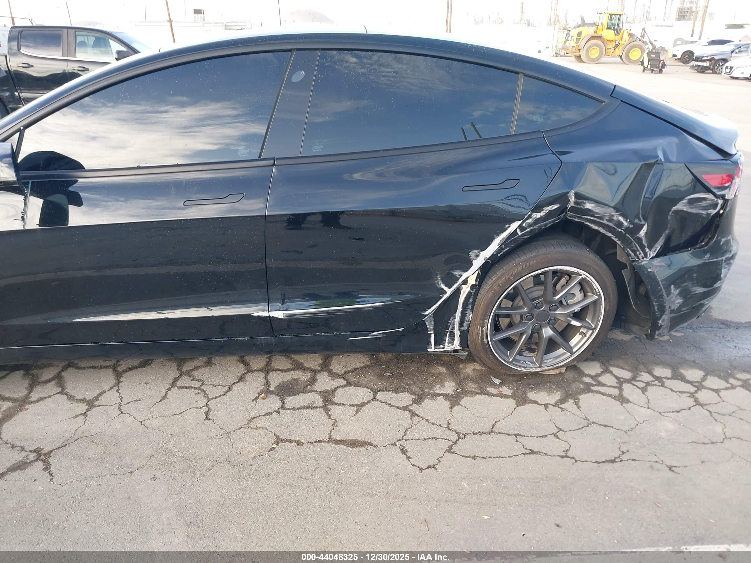 TESLA MODEL image 6
