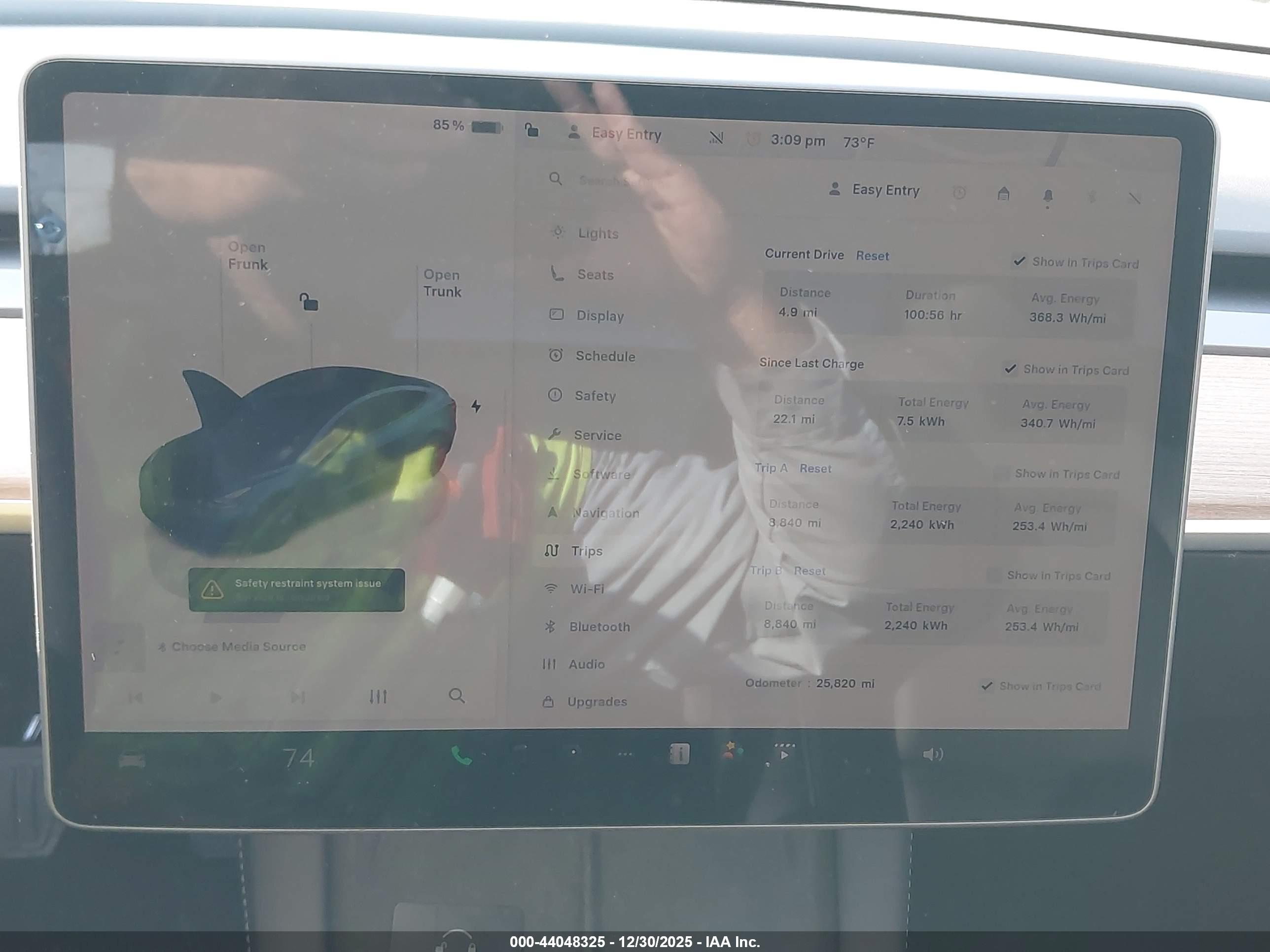 TESLA MODEL image 7