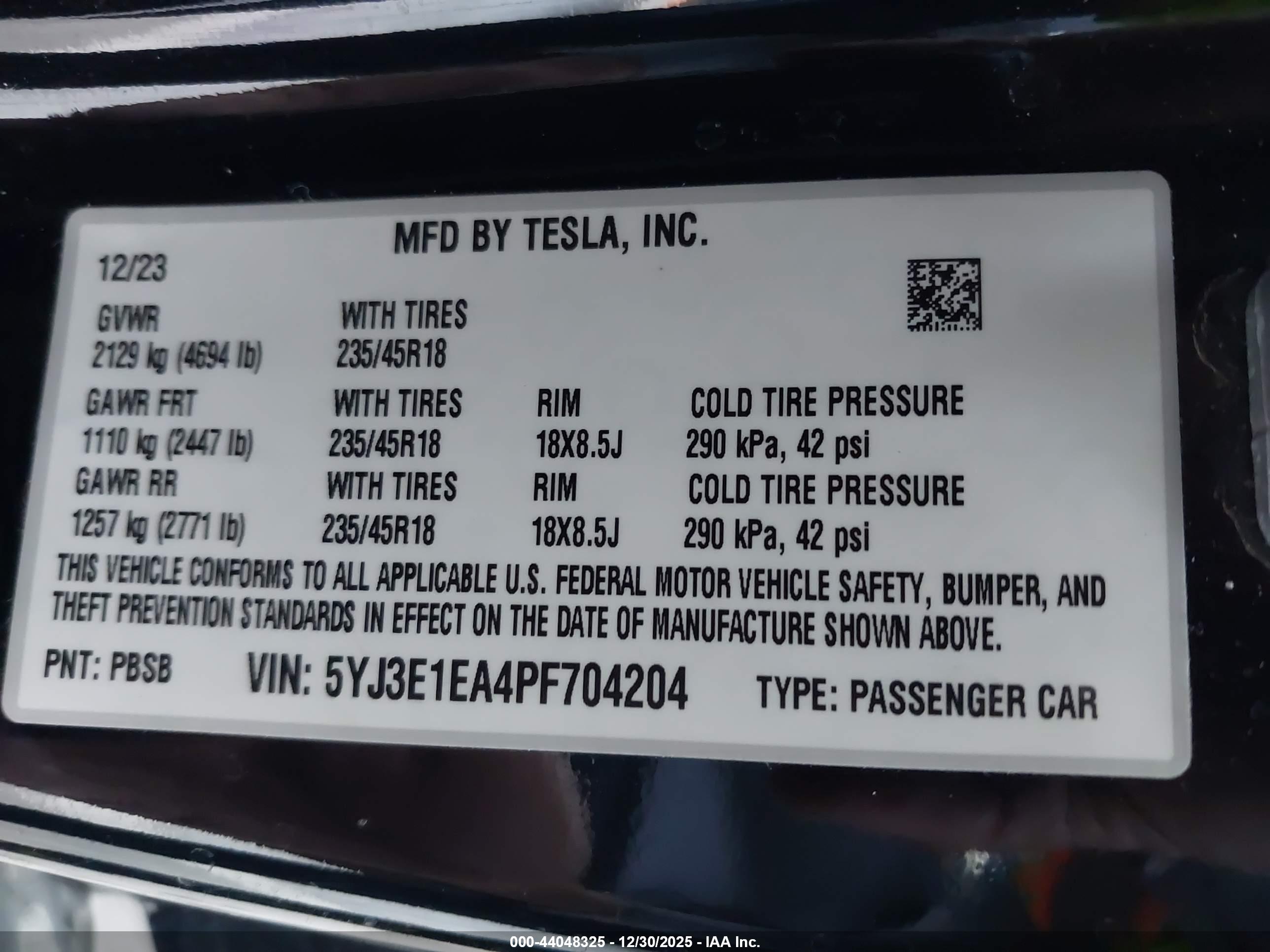 TESLA MODEL image 9
