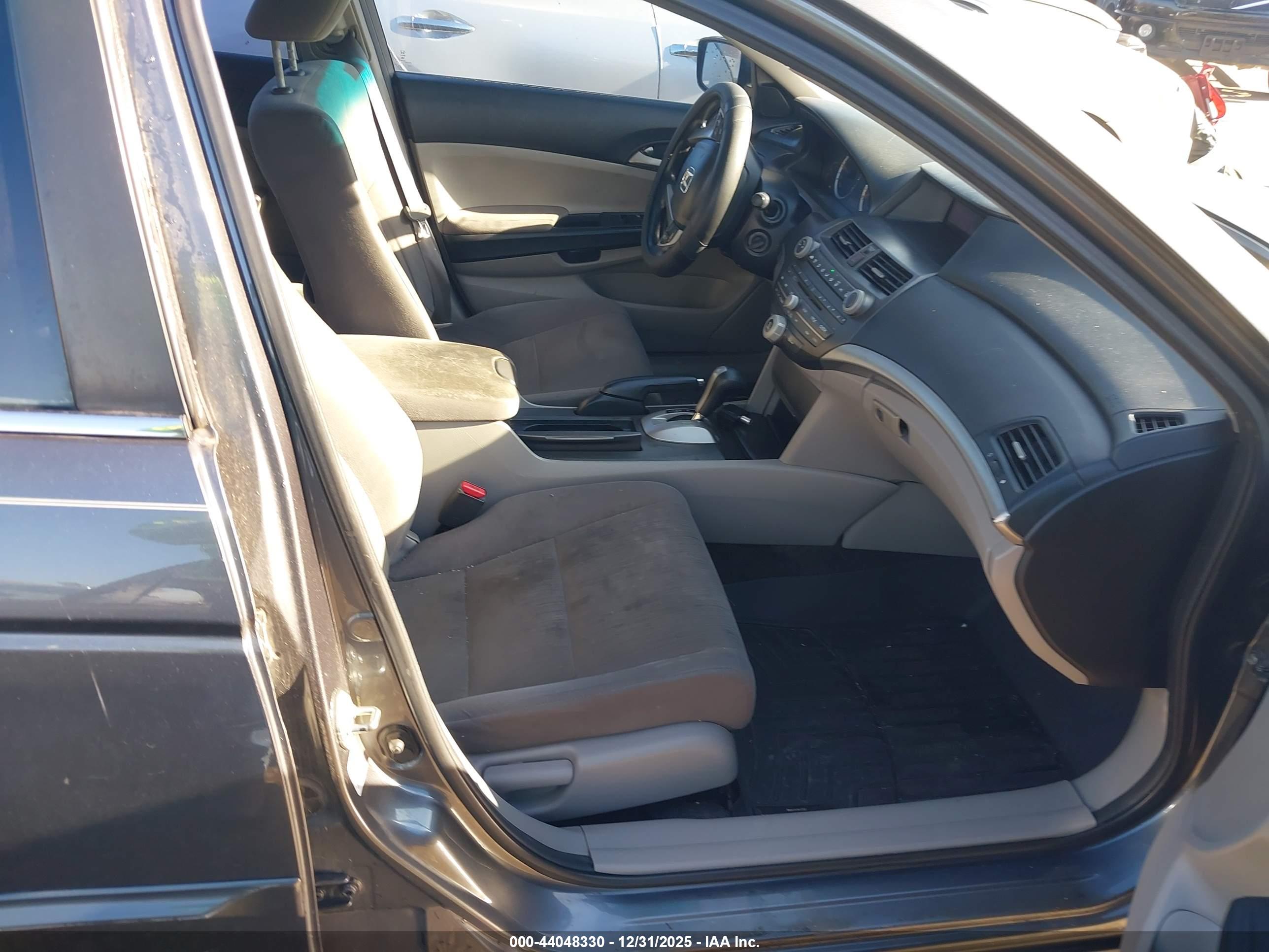HONDA ACCORD image 5
