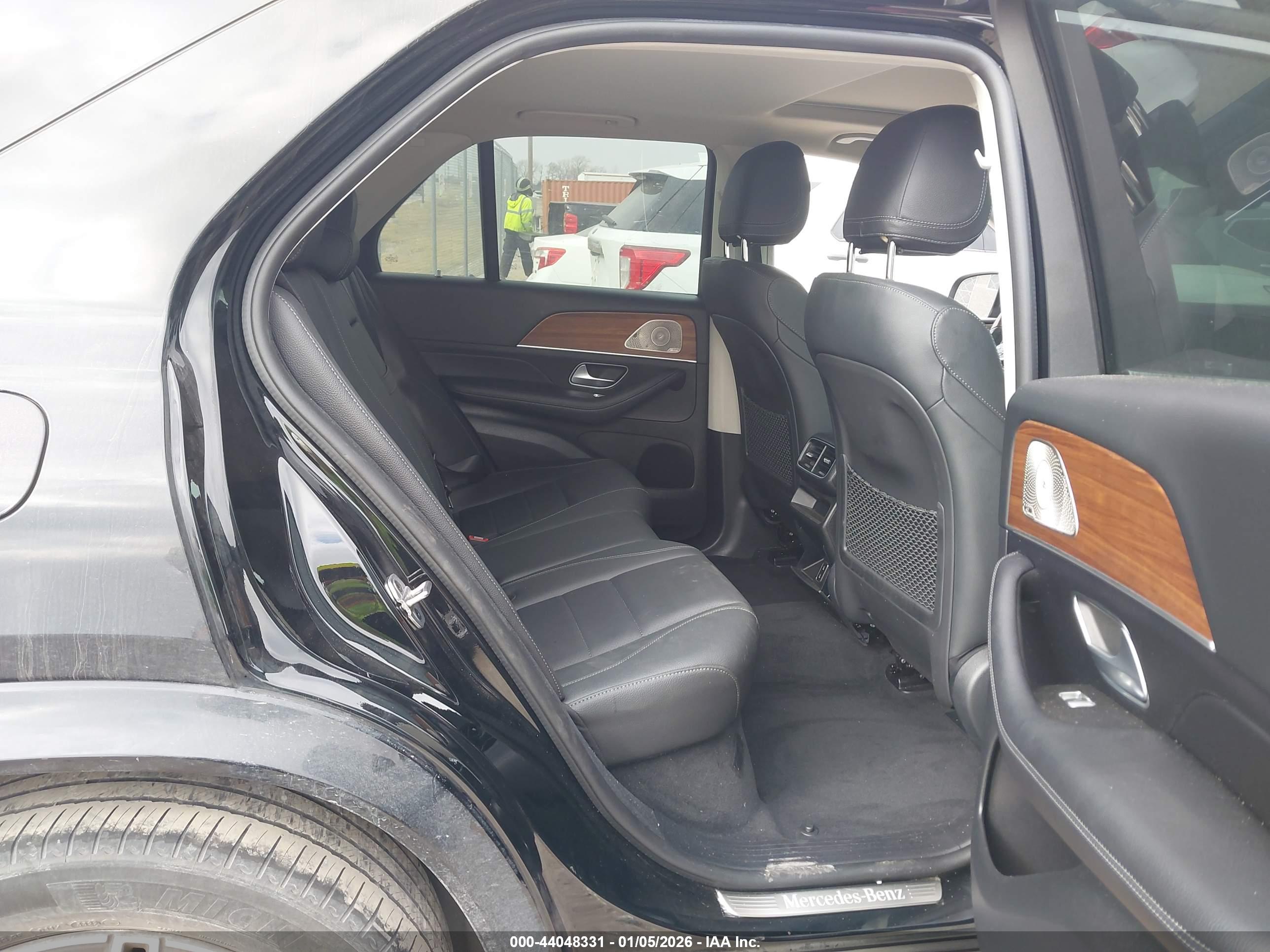 MERCEDES-BENZ GLE image 8