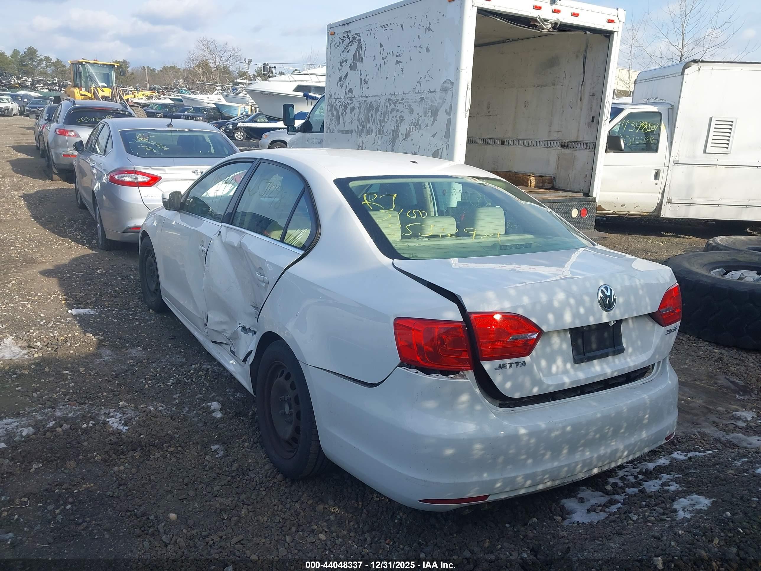 VOLKSWAGEN JETTA image 3
