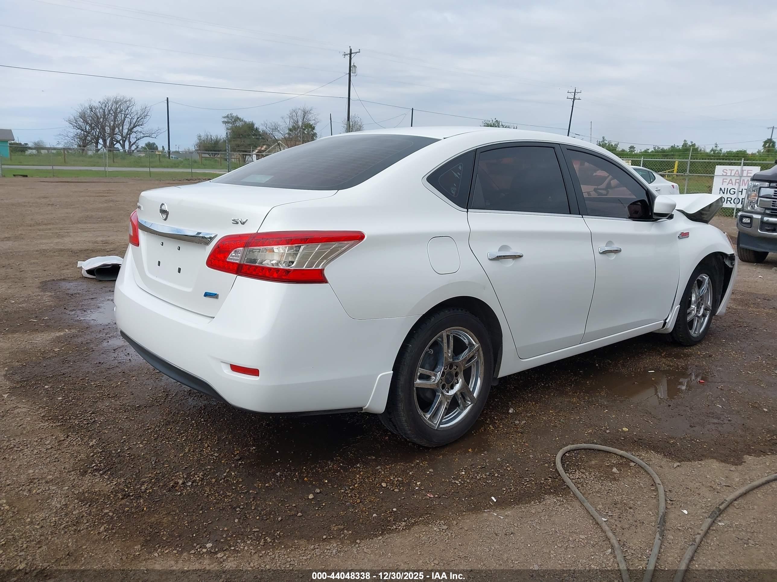 NISSAN SENTRA image 4
