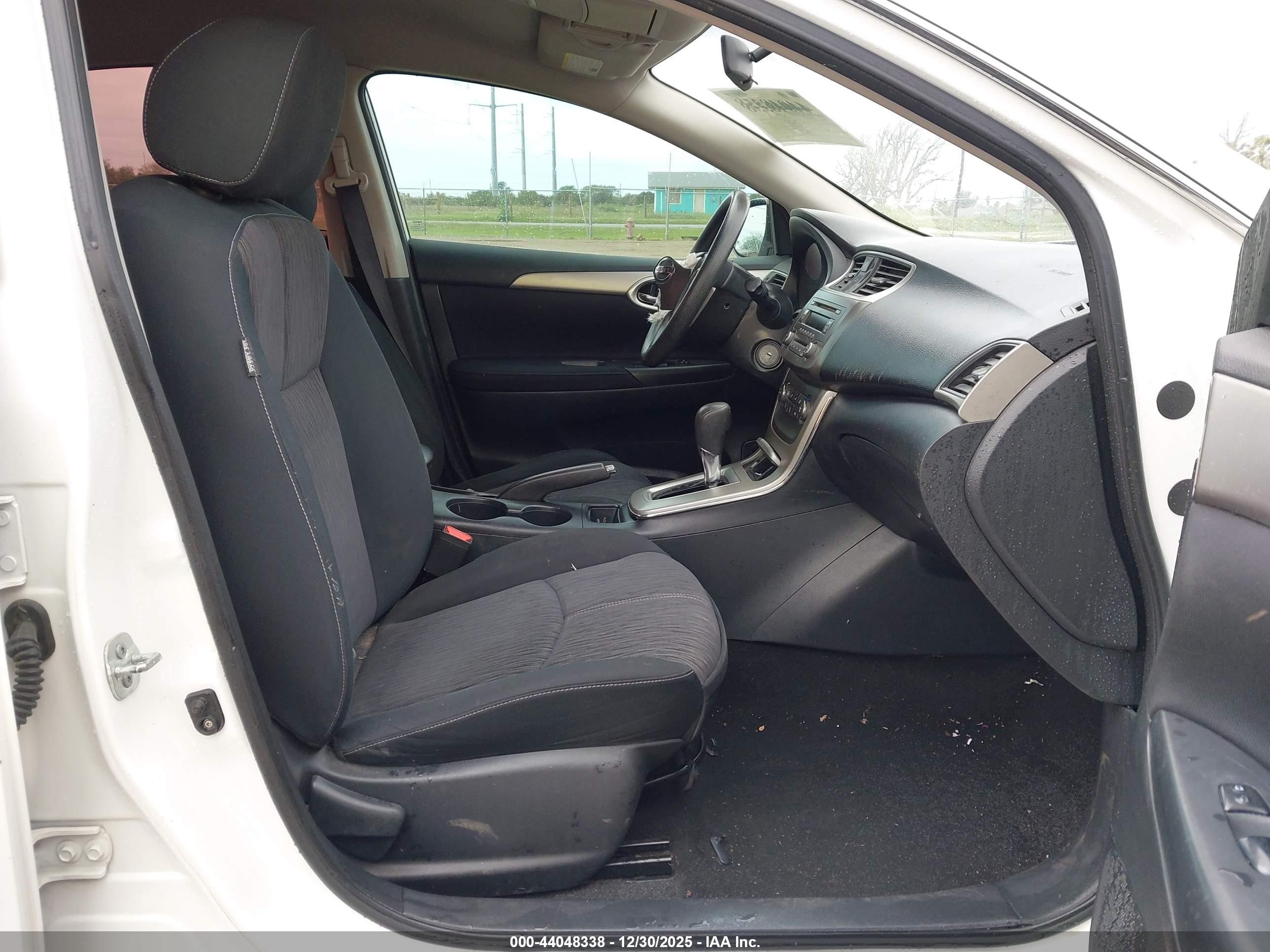 NISSAN SENTRA image 5