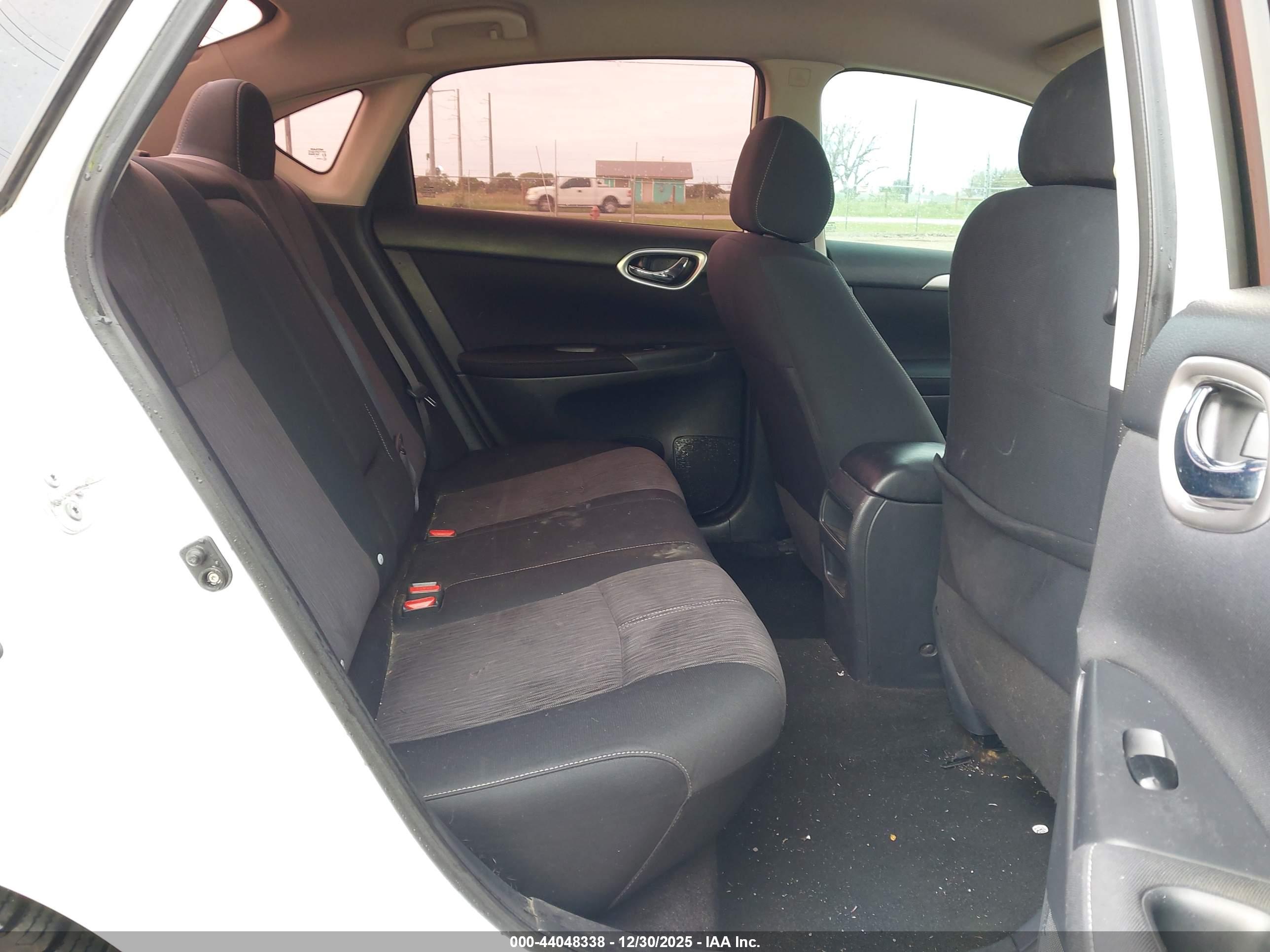 NISSAN SENTRA image 8