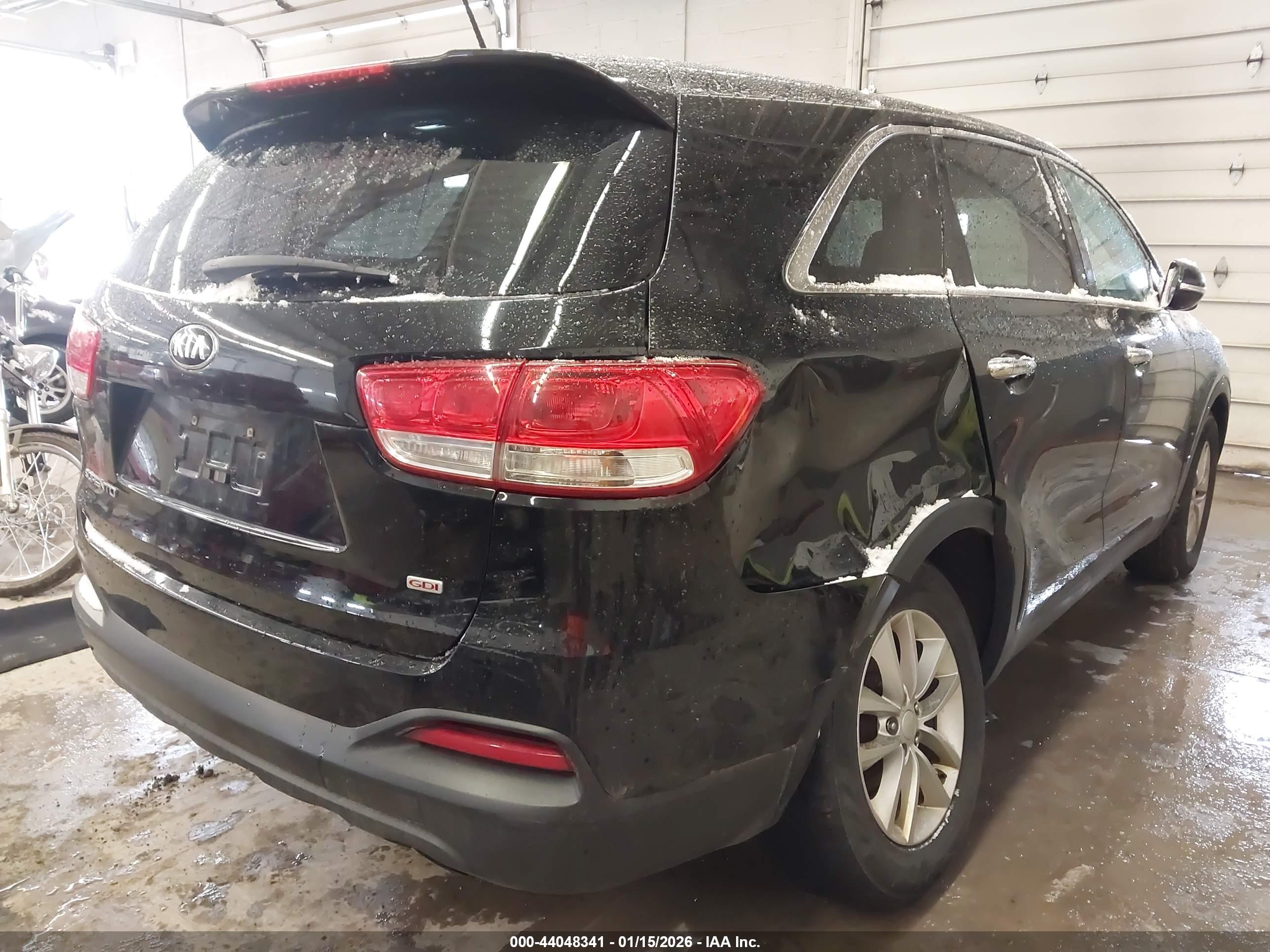 KIA SORENTO image 4