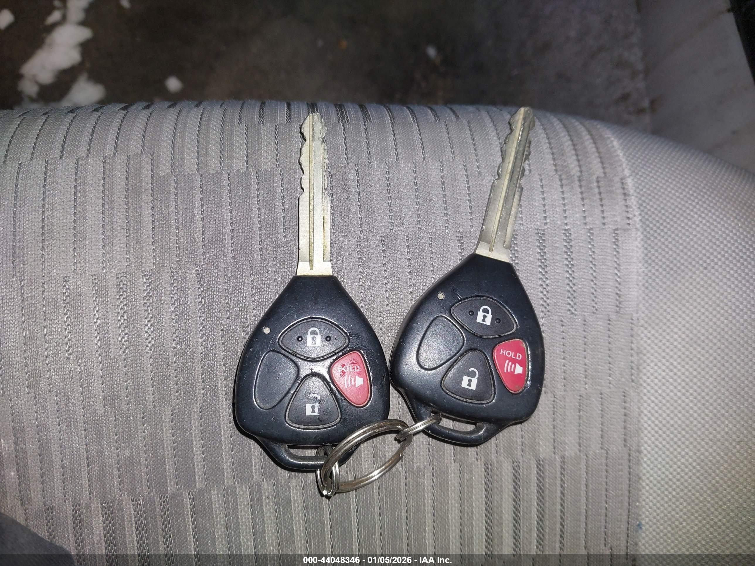 TOYOTA RAV4 image 11