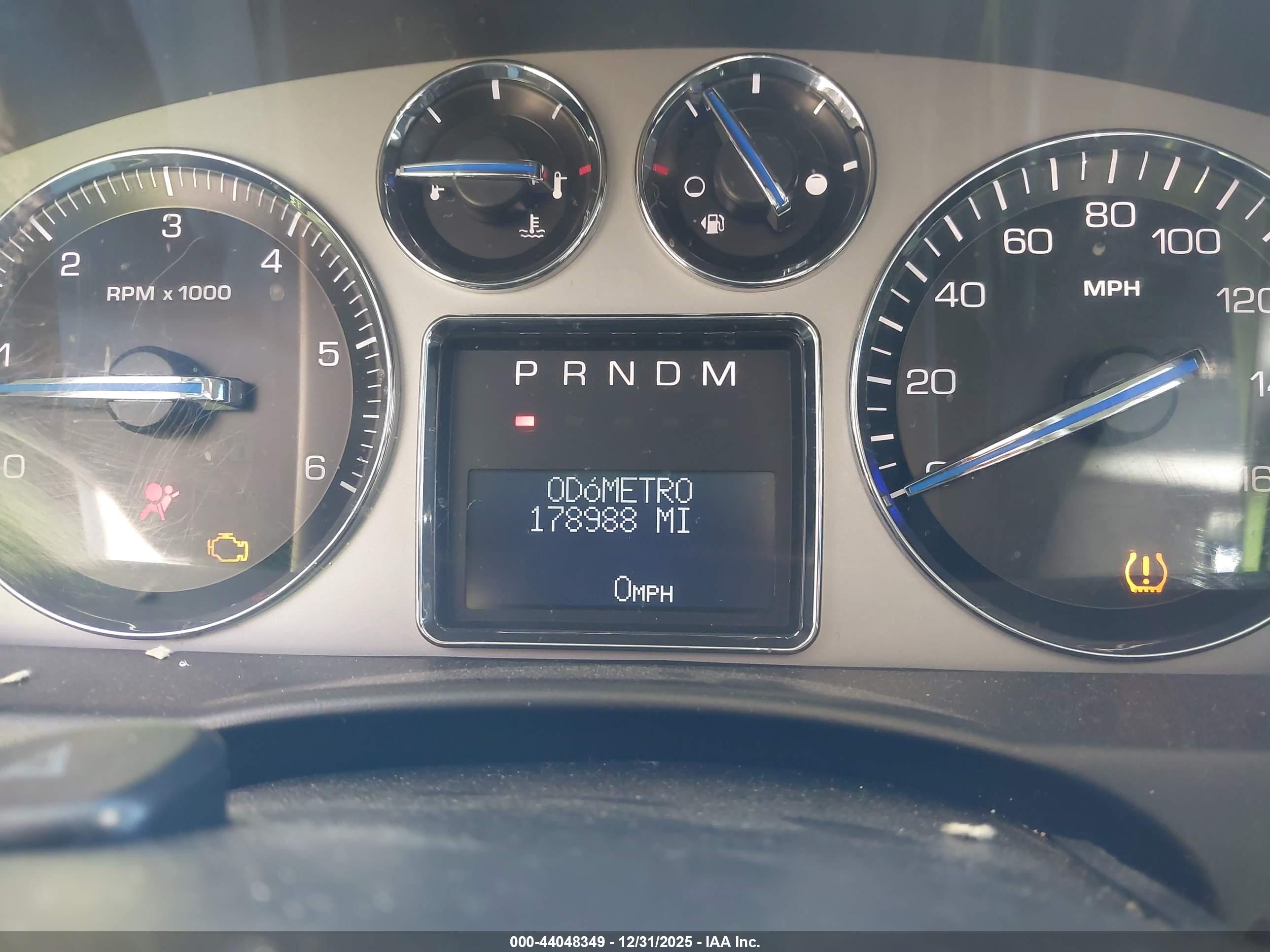 CADILLAC ESCALADE image 7