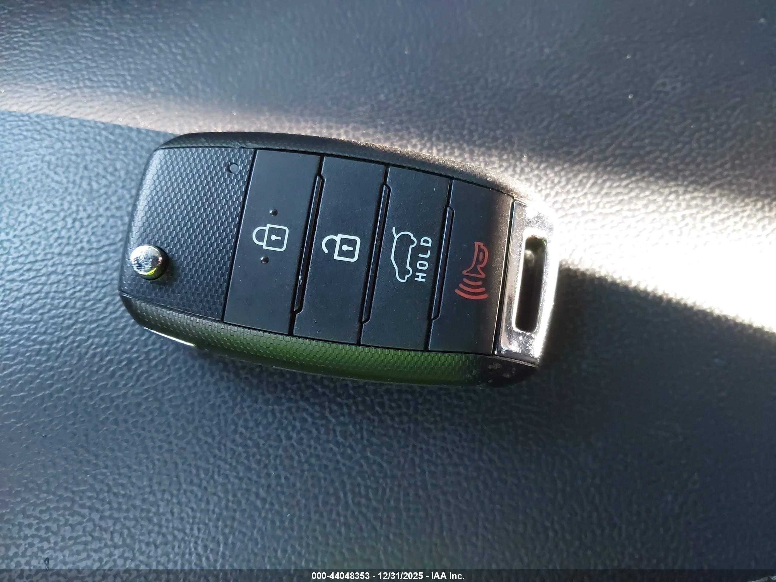 KIA SORENTO image 11