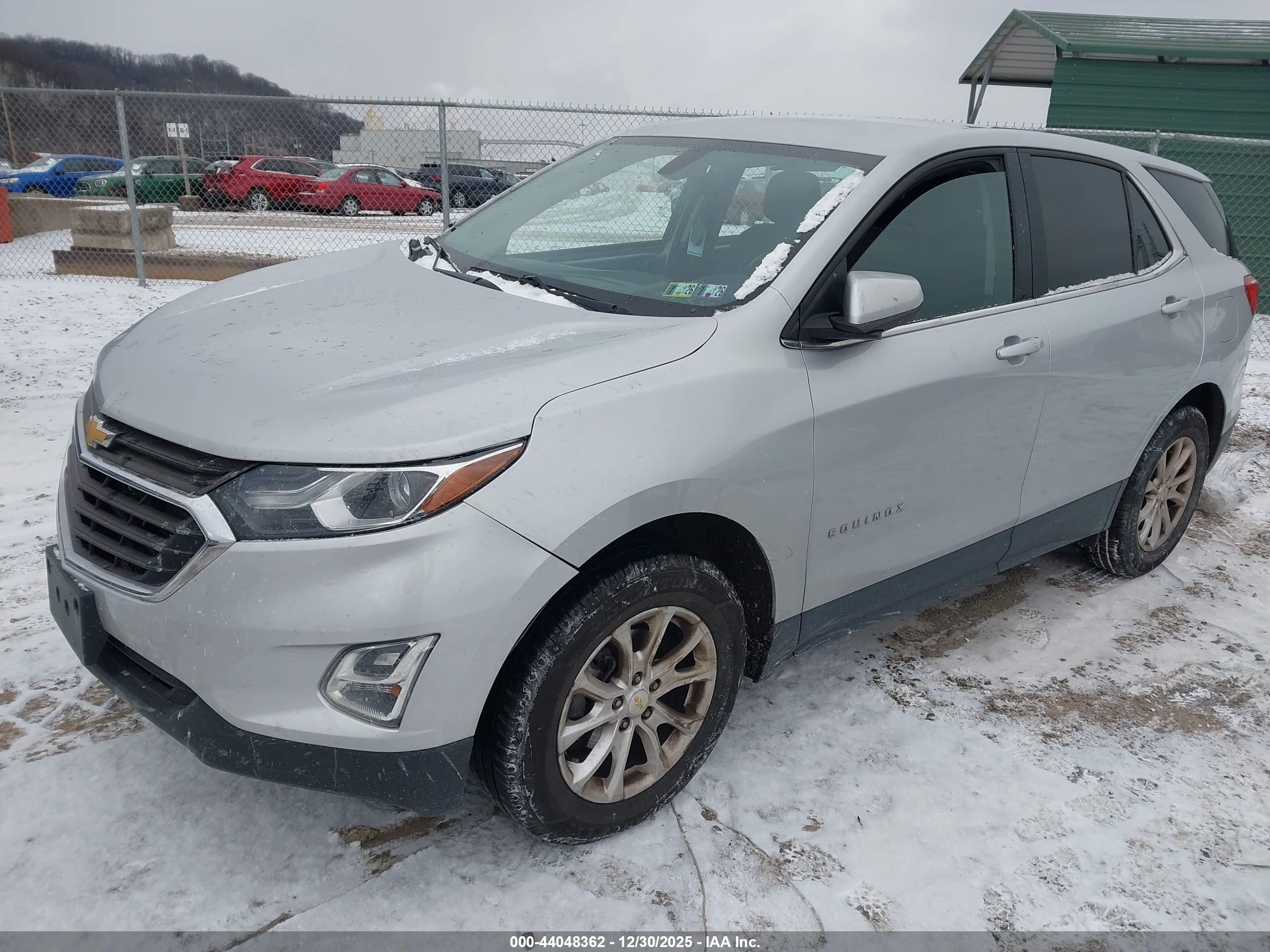 CHEVROLET EQUINOX image 2