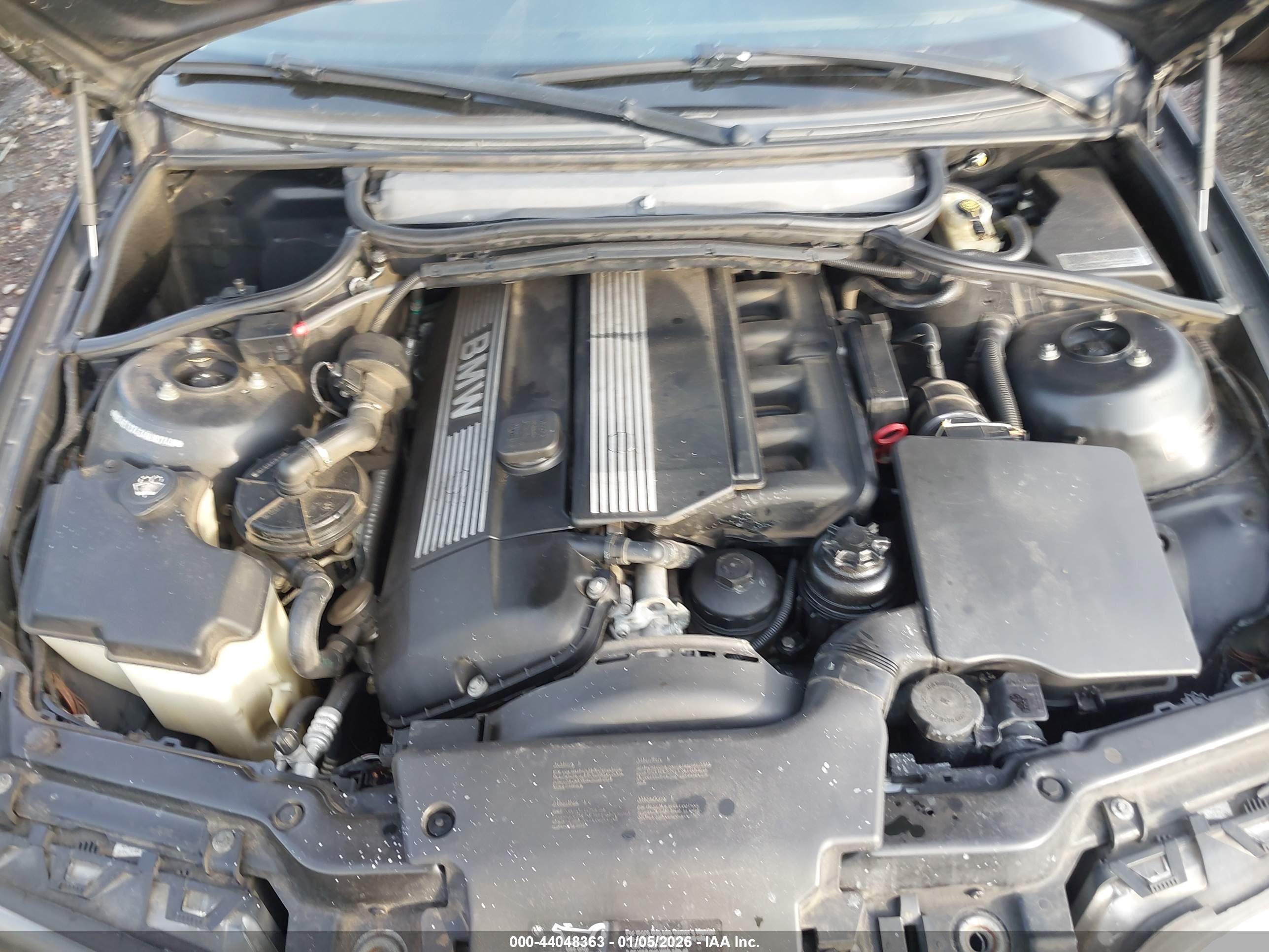 BMW 325I image 10
