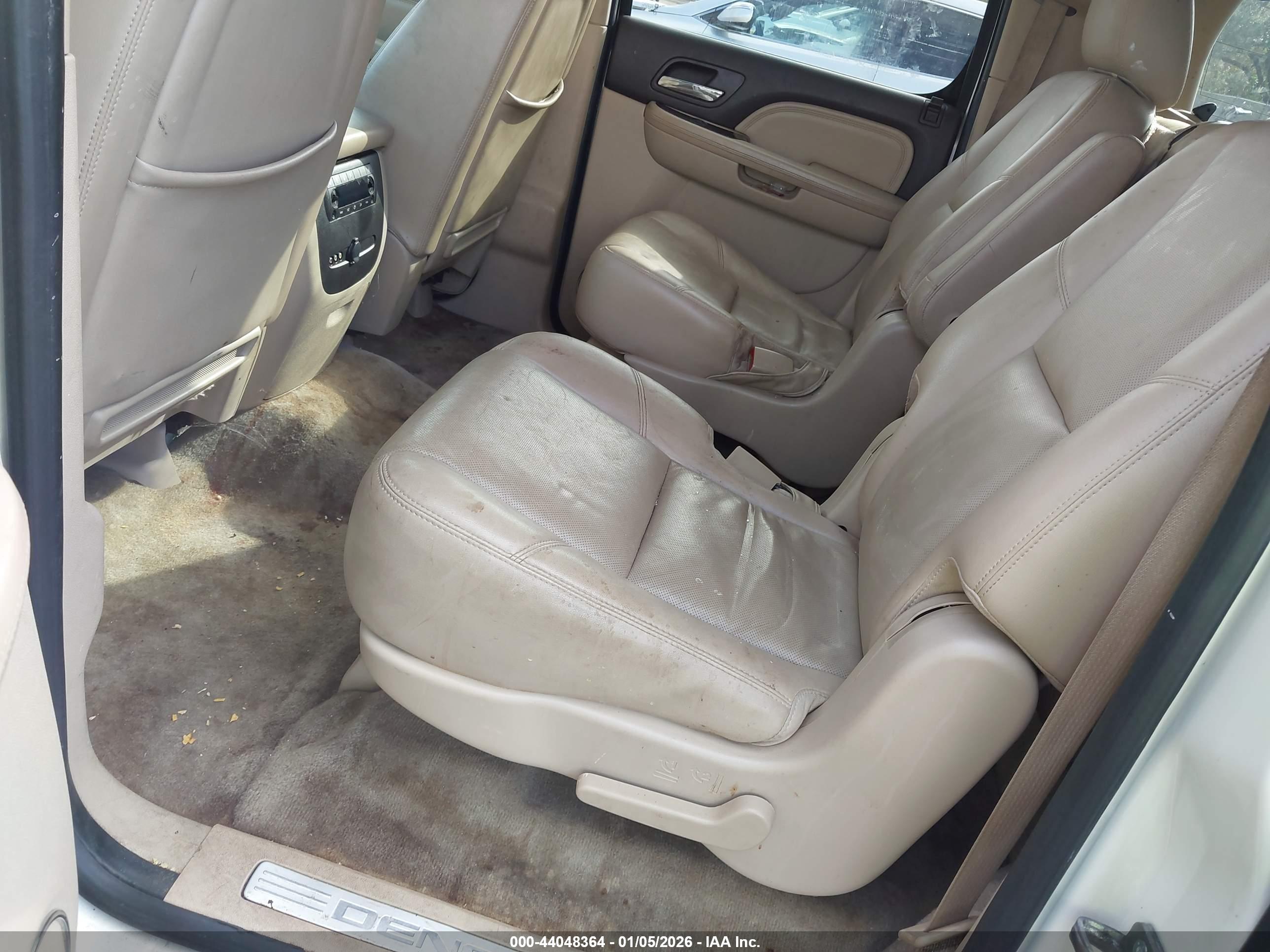 GMC YUKON image 8