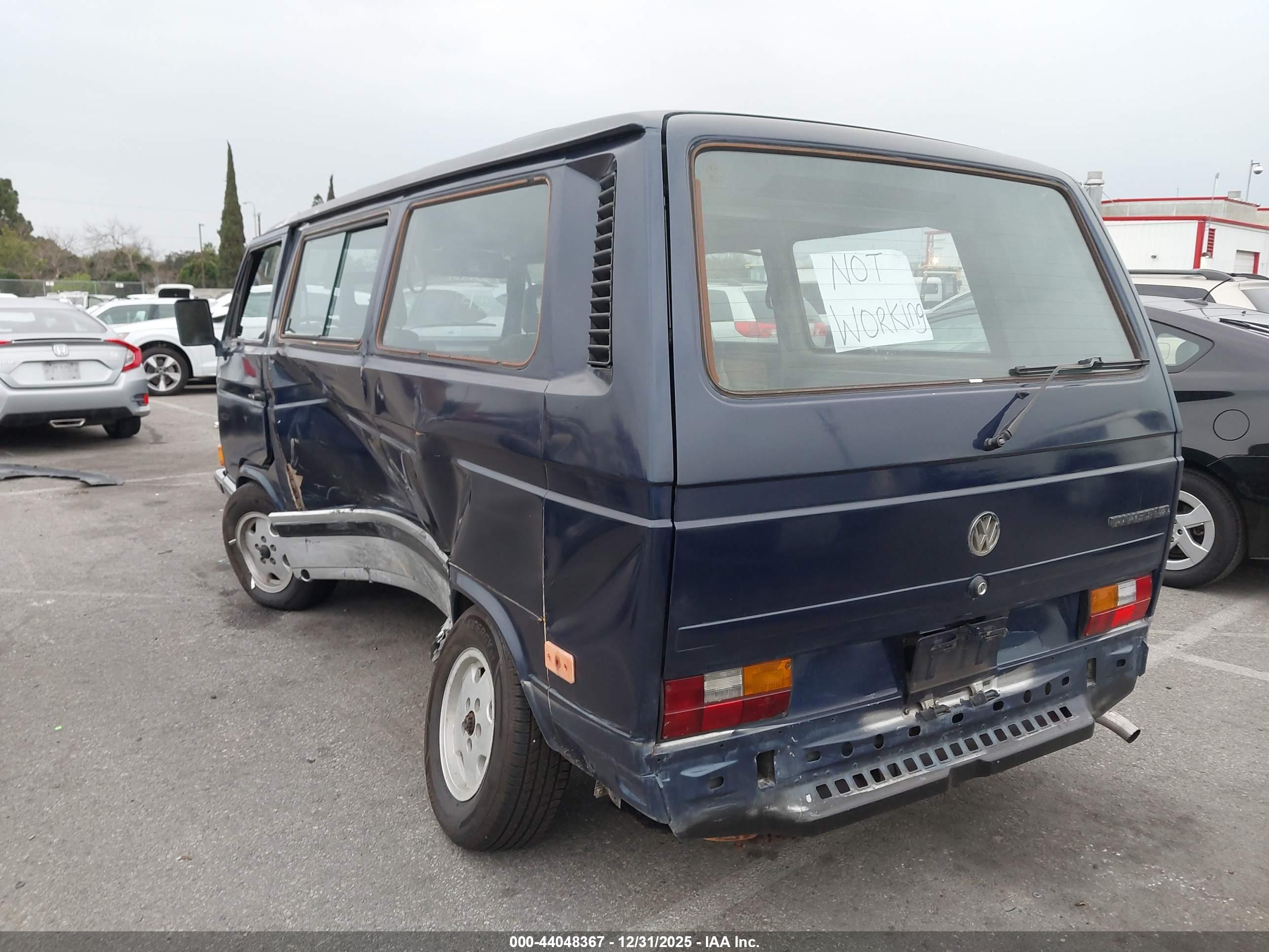 VOLKSWAGEN VANAGON image 3