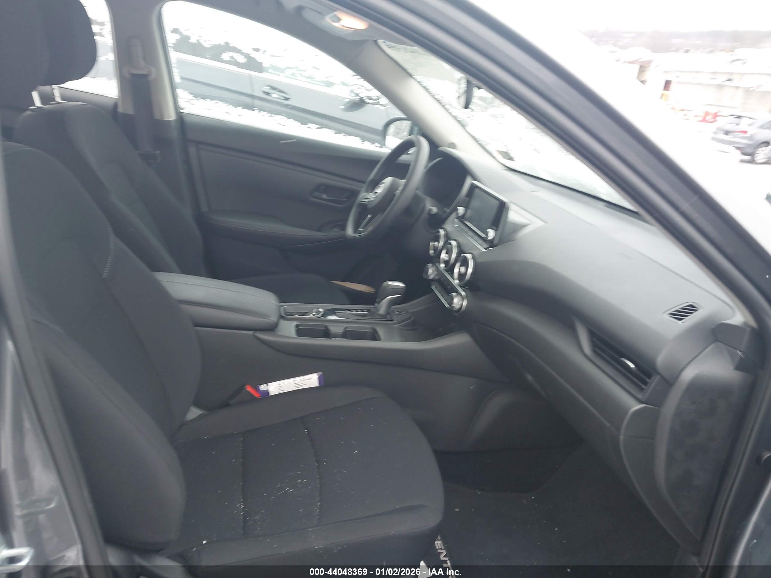 NISSAN SENTRA image 5