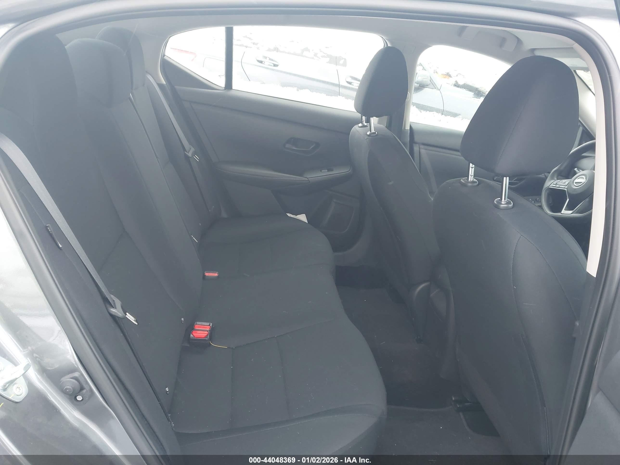 NISSAN SENTRA image 8